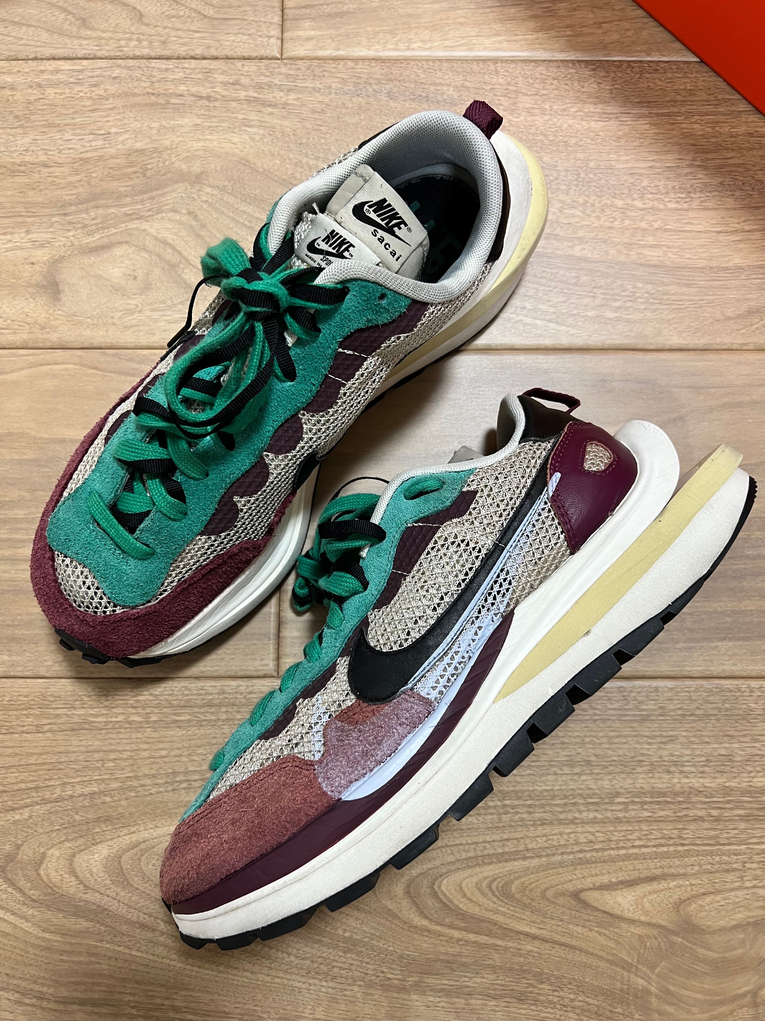sacai × Nike Vapor Waffle "String/Red/Green"