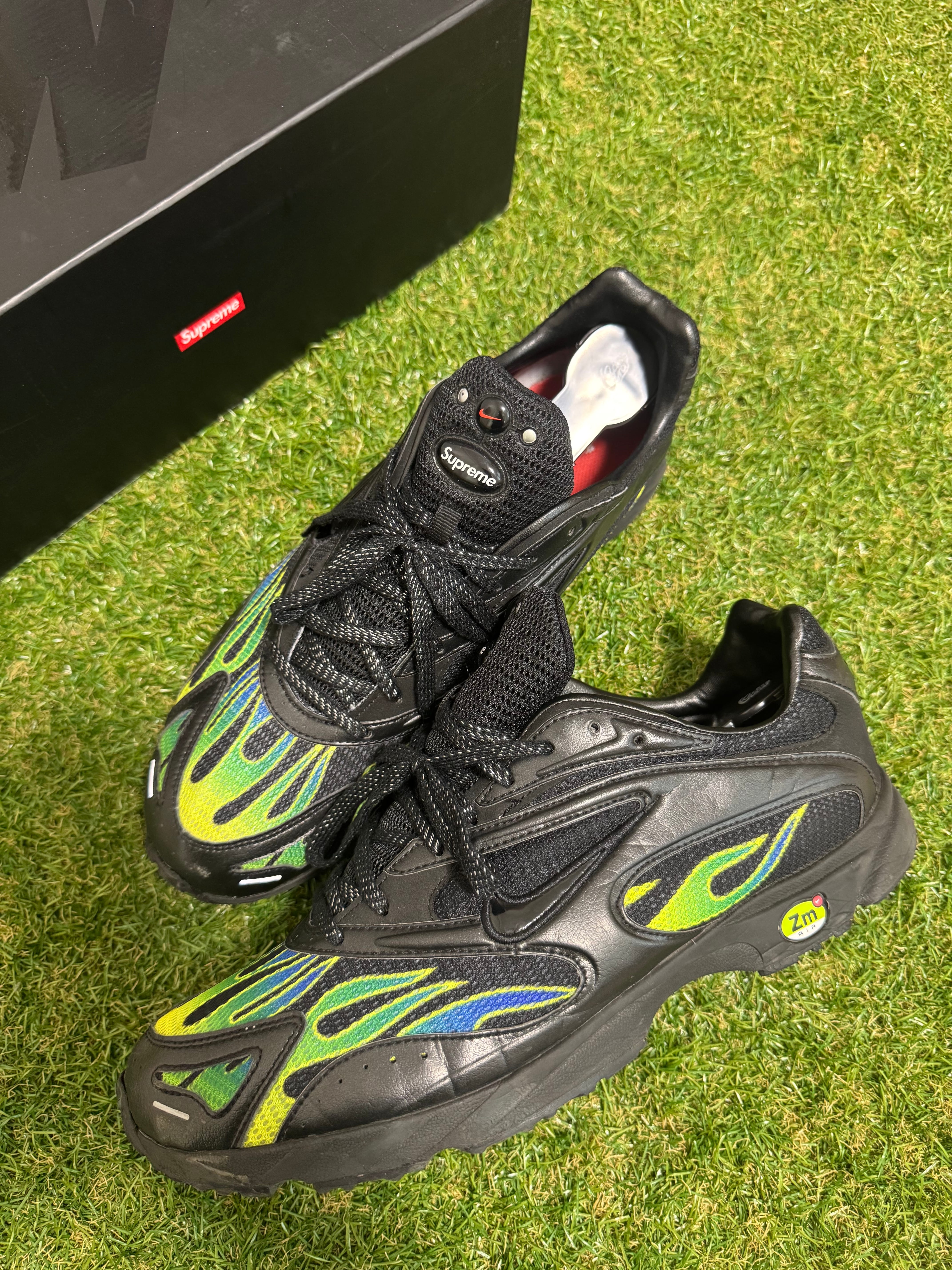 Supreme × Nike Air Zoom Streak Spectrum Plus "Black"
