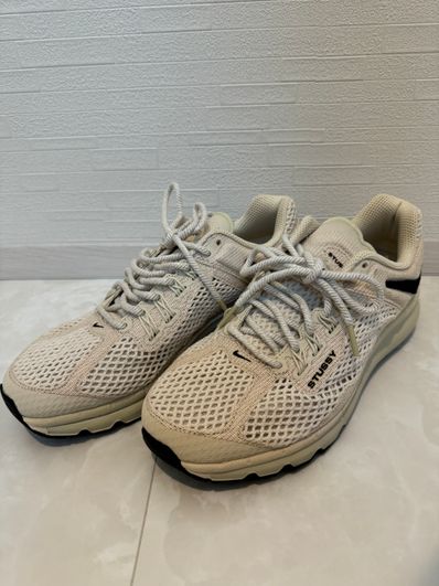 Stussy × Nike Air Max 2013 "Fossil"