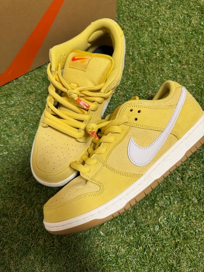 Nike SB Dunk Low Pro ISO "Saturn Gold"