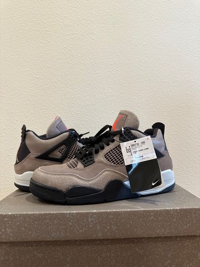 Nike Air Jordan 4 "Taupe Haze"