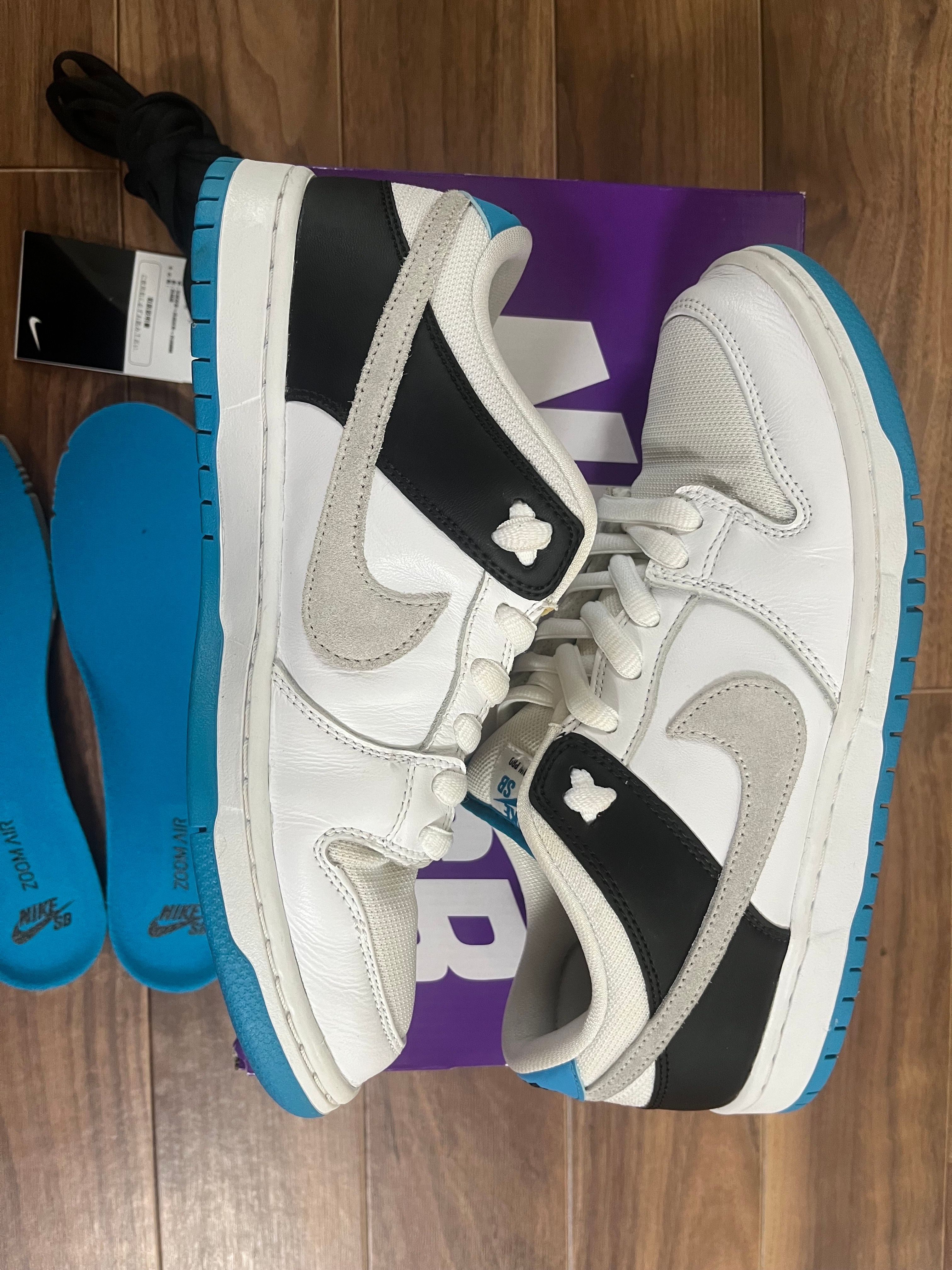 Nike SB Dunk Low "Laser Blue"