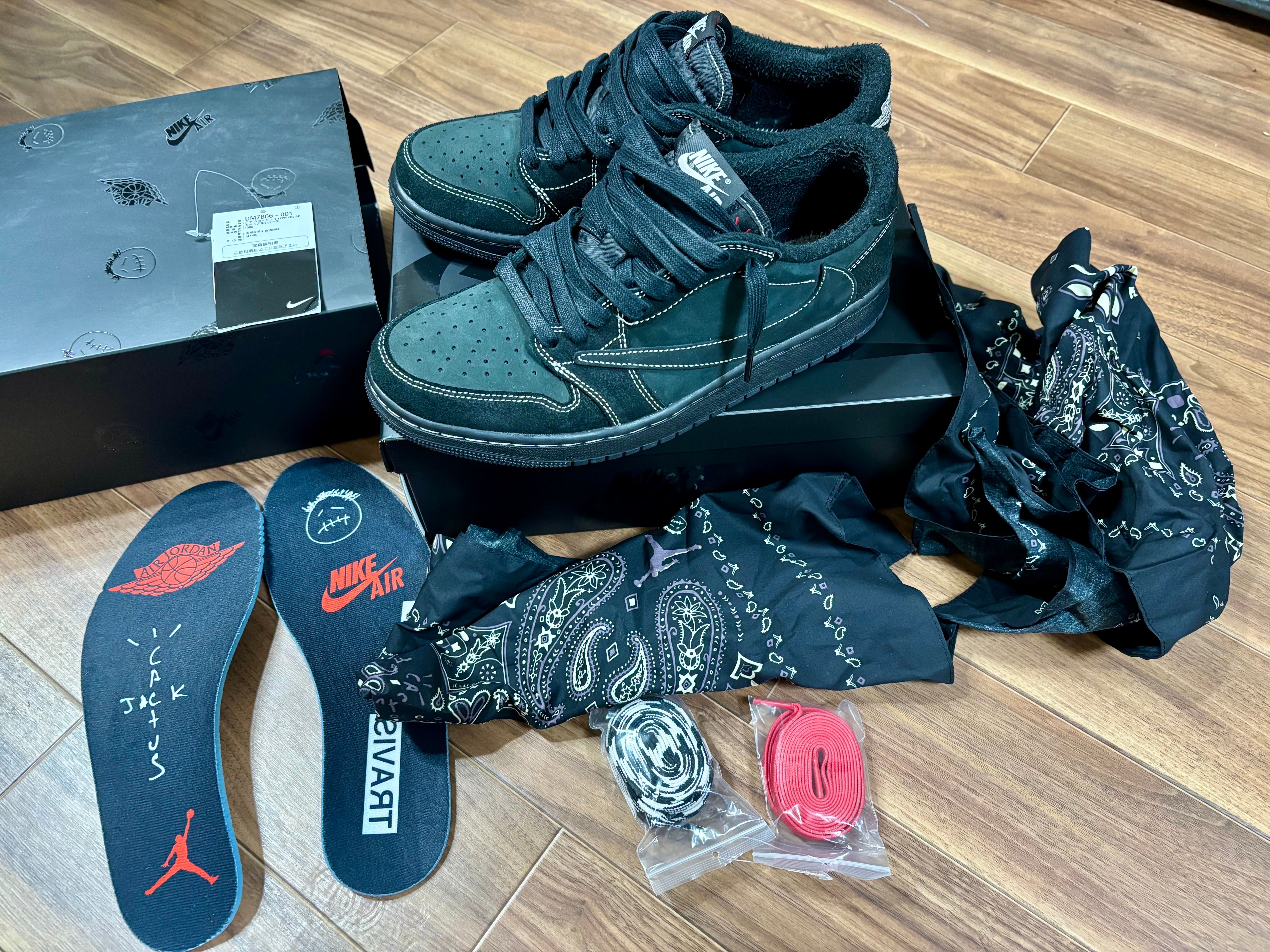 Travis Scott × Nike Air Jordan 1 Low OG SP "Black Phantom"