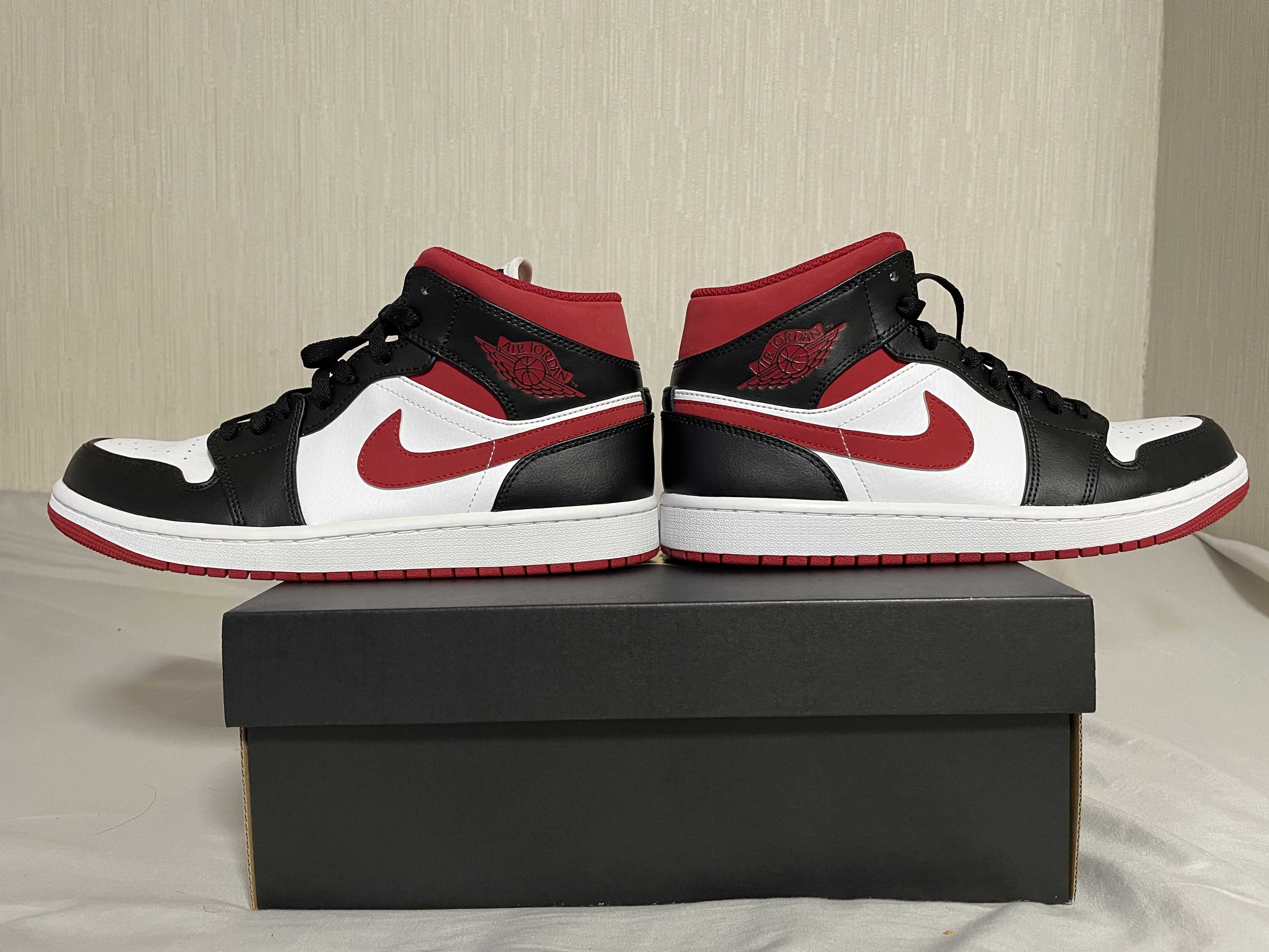Nike Air Jordan 1 Mid "White/Gym Red Black"