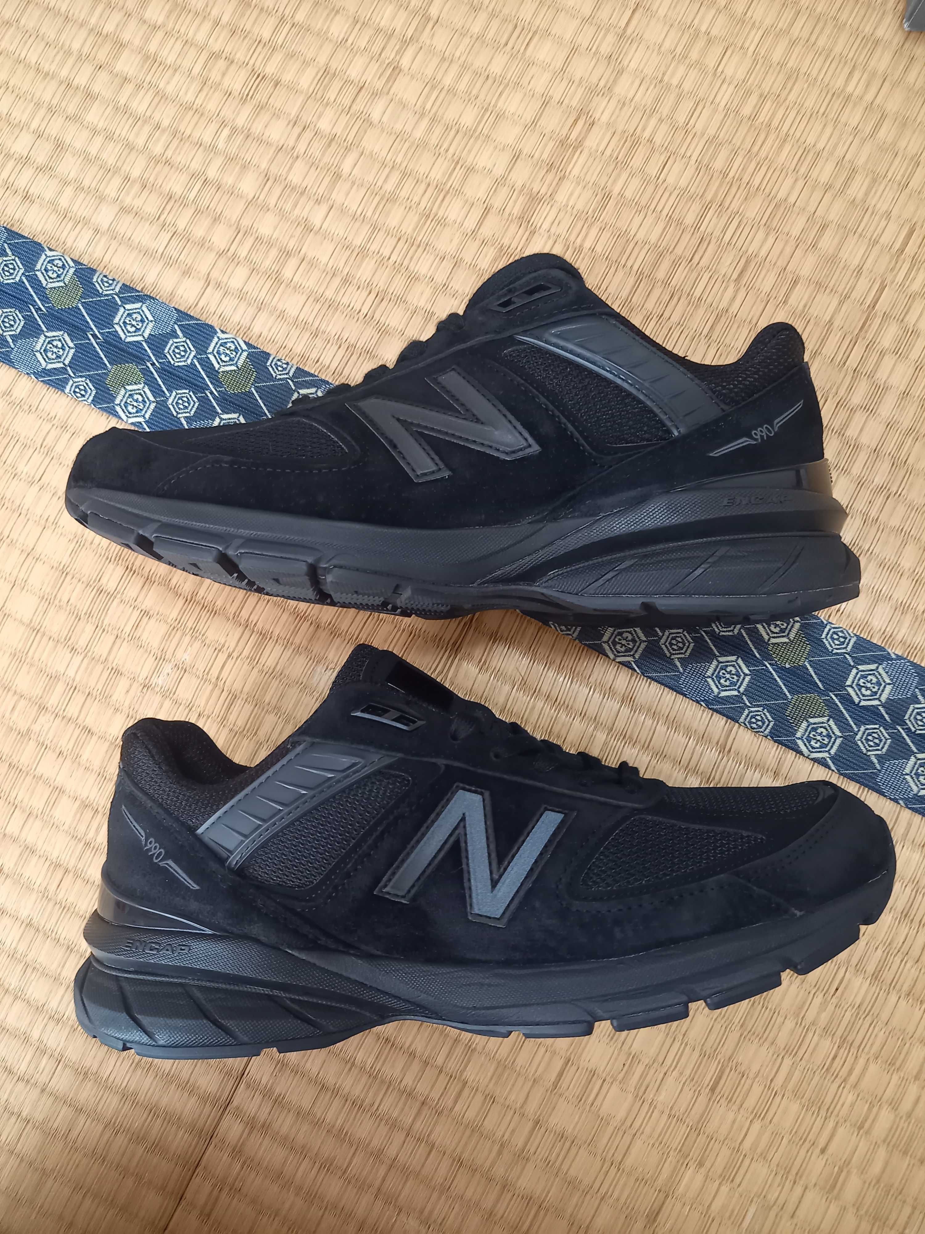 New Balance 990V5