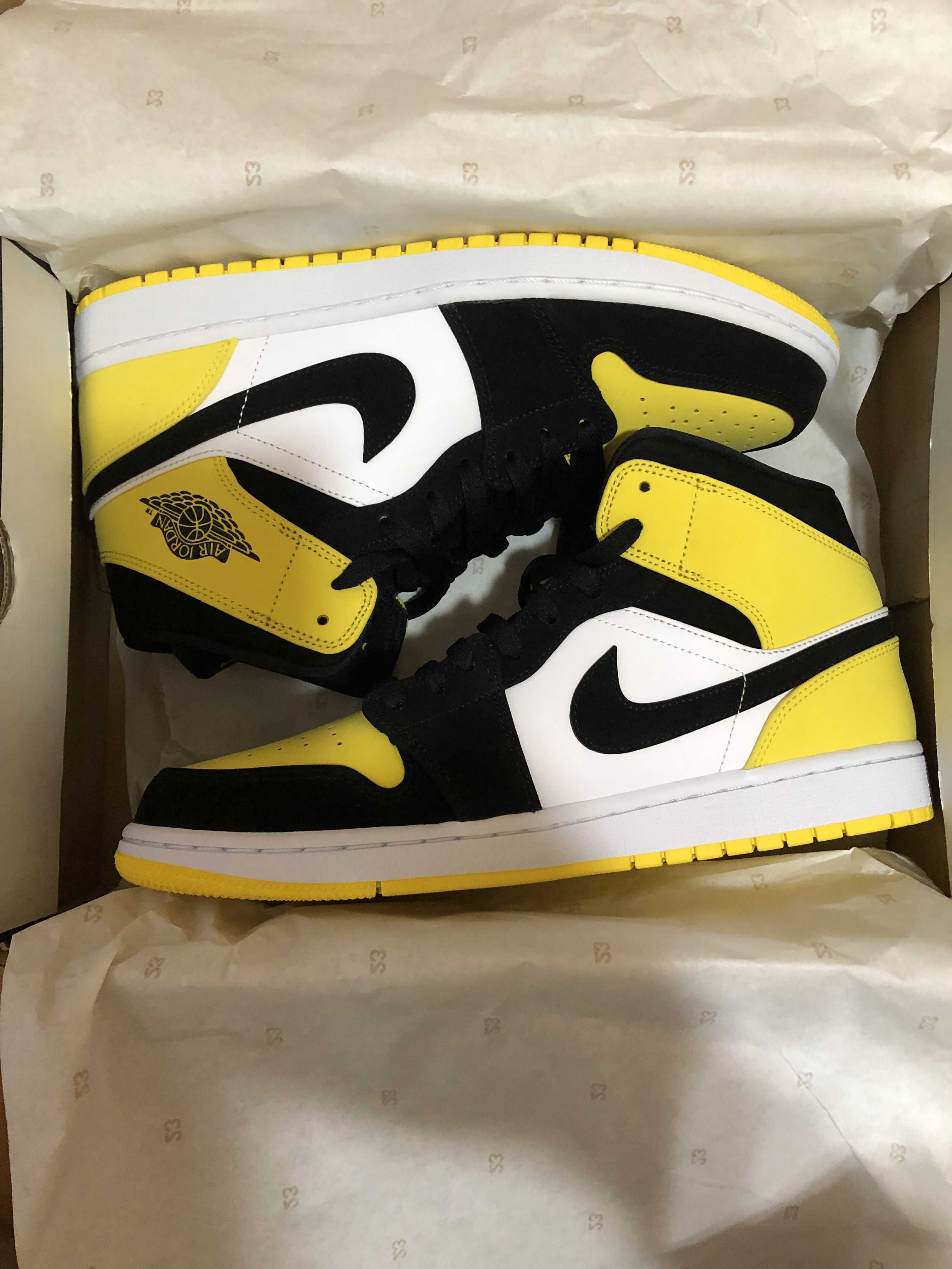 Nike Air Jordan 1 Mid "Yellow Toe Black"