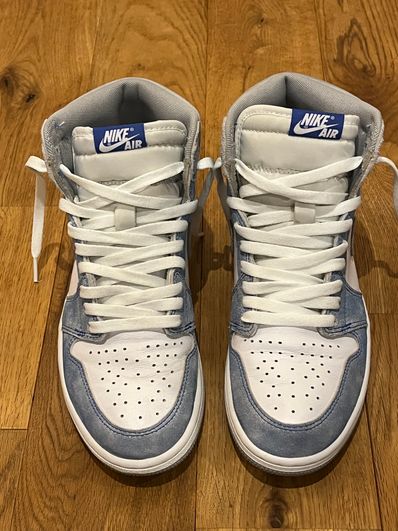 Nike Air Jordan 1 High OG "Hyper Royal"