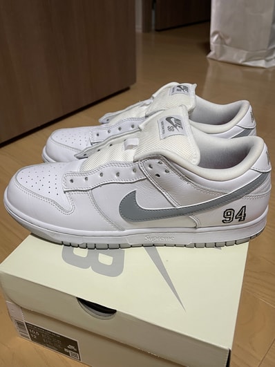 Supreme × Nike SB Dunk Low "White/Metallic Silver" (25FW Week2)