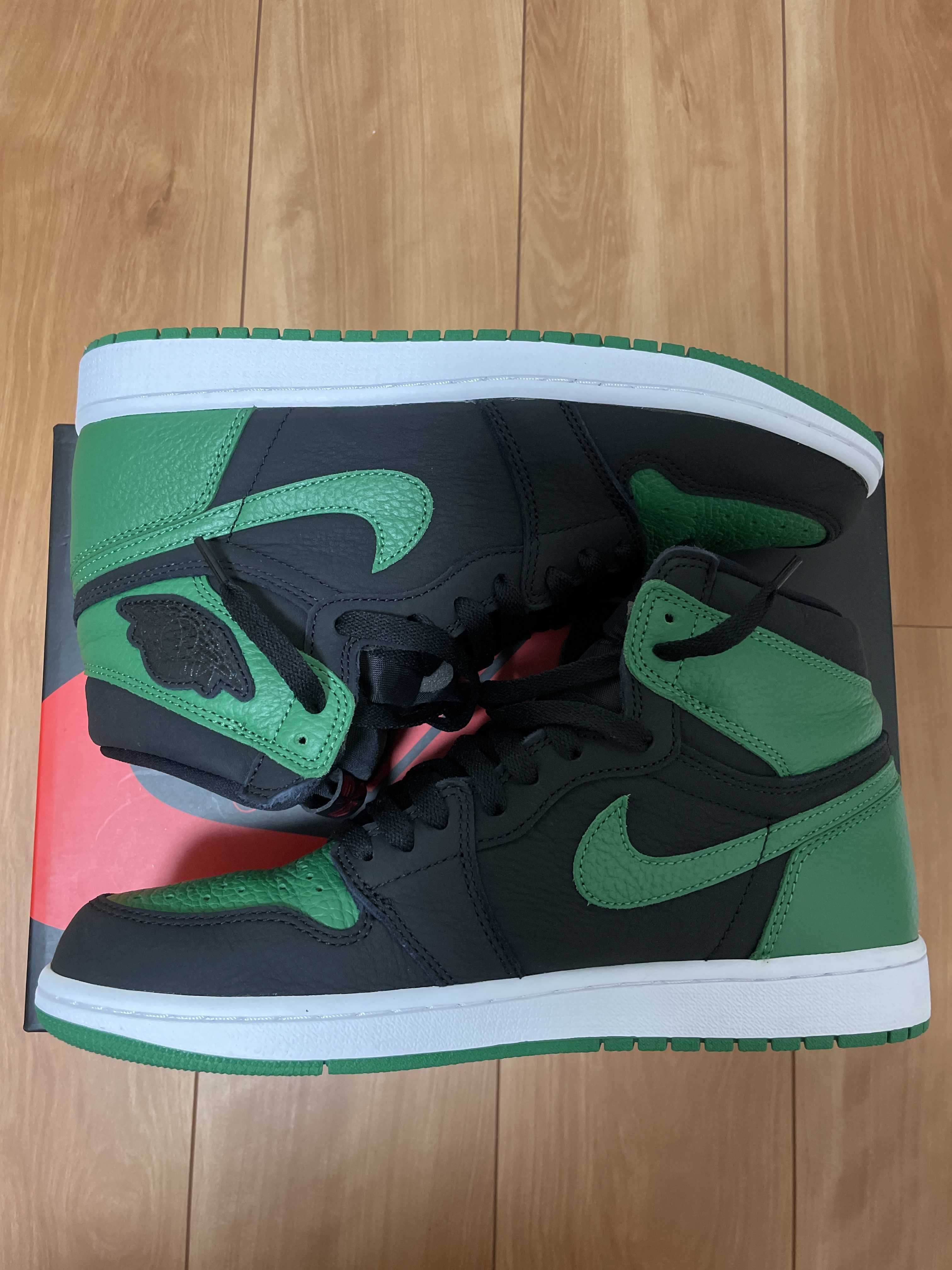 Nike Air Jordan 1 Retro High OG "Black/Pine Green" (2020)      