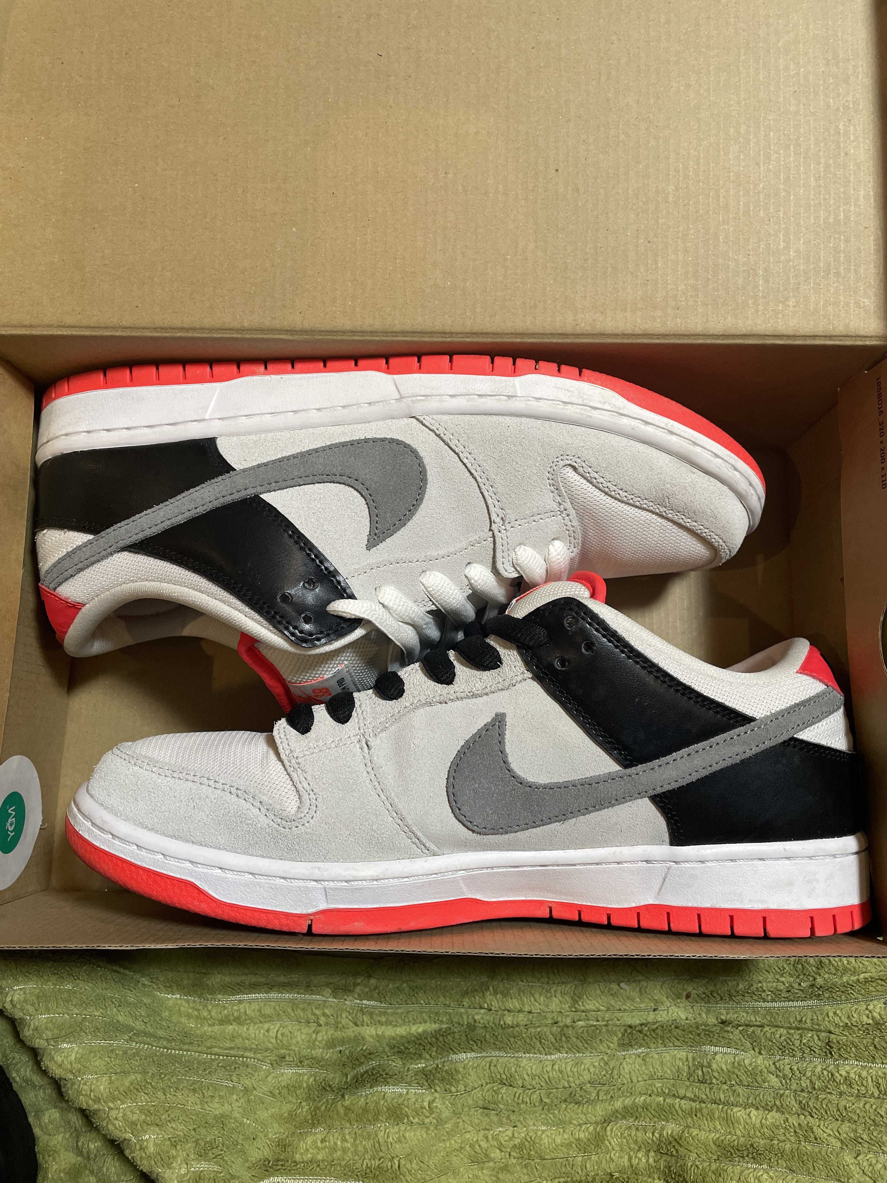 Nike SB Dunk Low "Infrared"