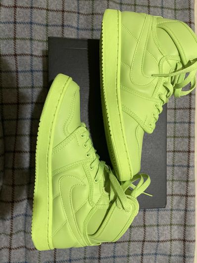 Billie Eilish × Nike Women's Air Jordan 1 High KO "Volt"