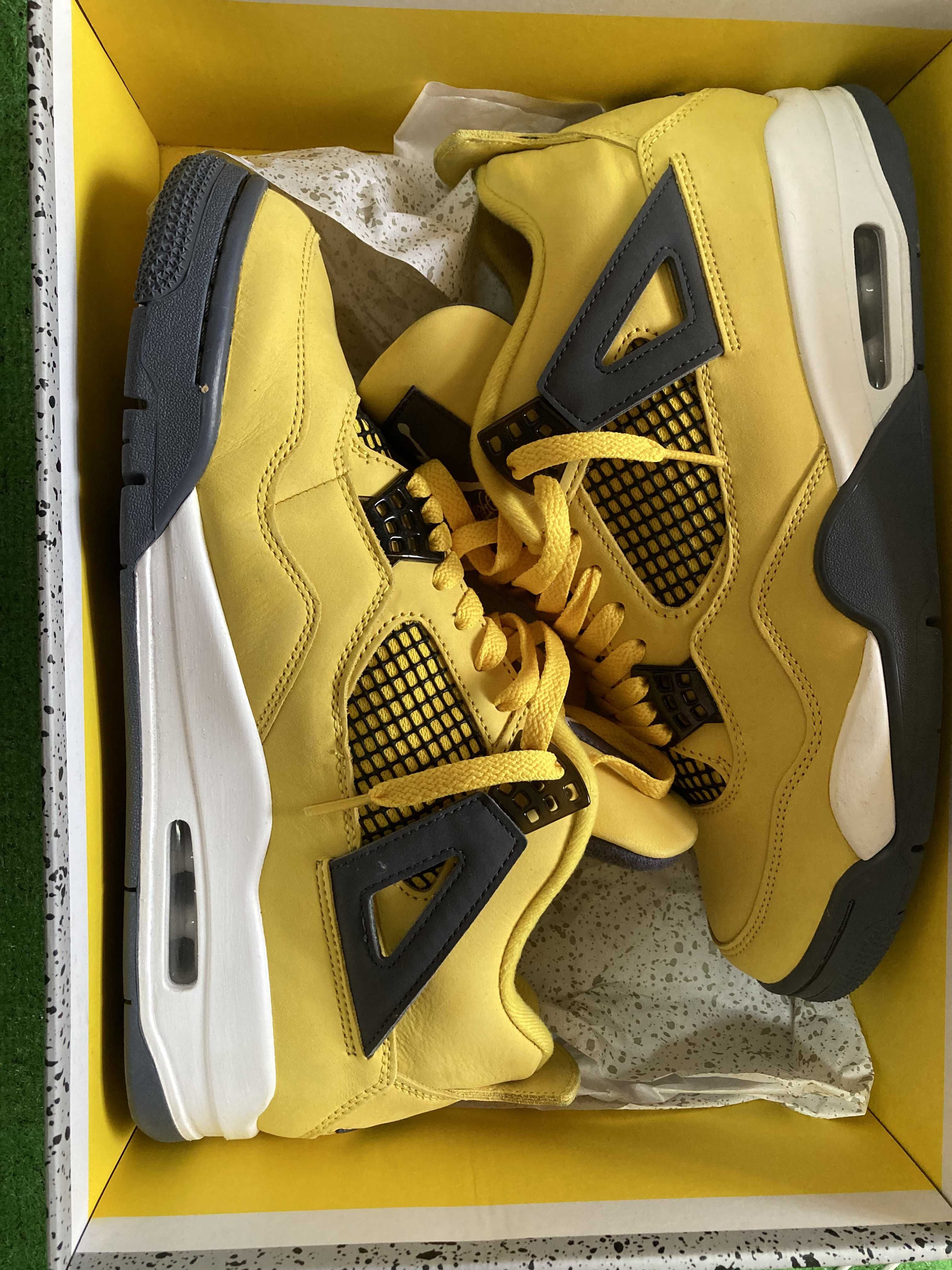 Nike Air Jordan 4 "Tour Yellow"