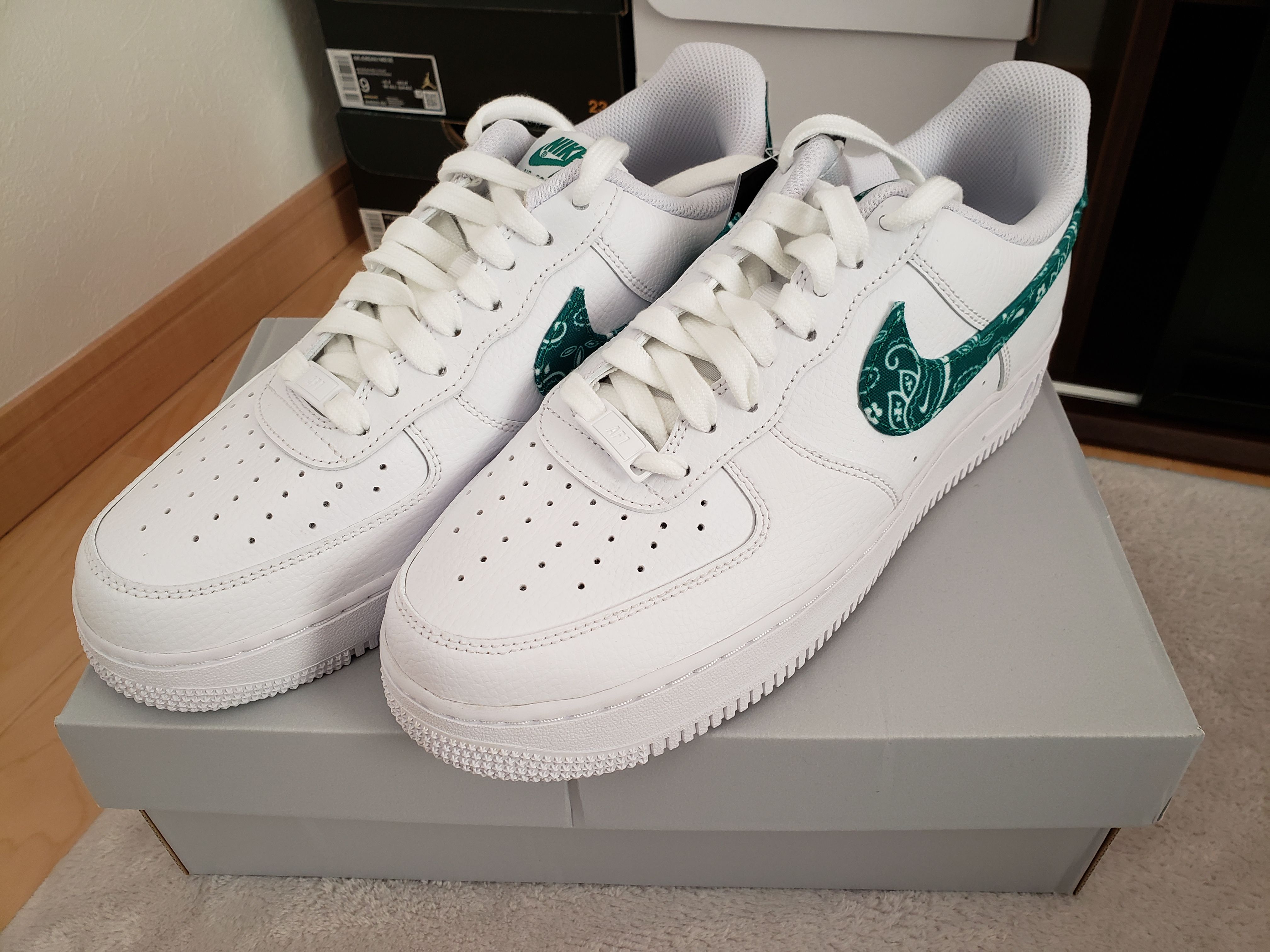 Nike Women's Air Force 1 Low '07 Essential "Green Paisley"