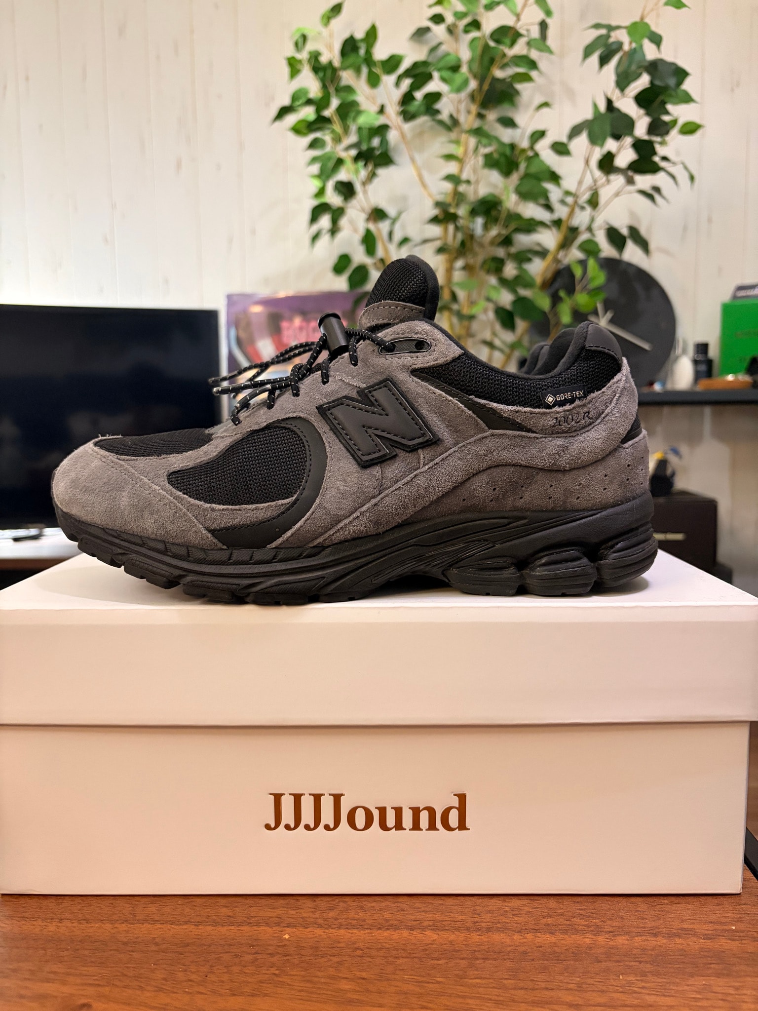 JJJJound × New Balance 2002R GORE-TEX "Charcoal" M2002RXZ