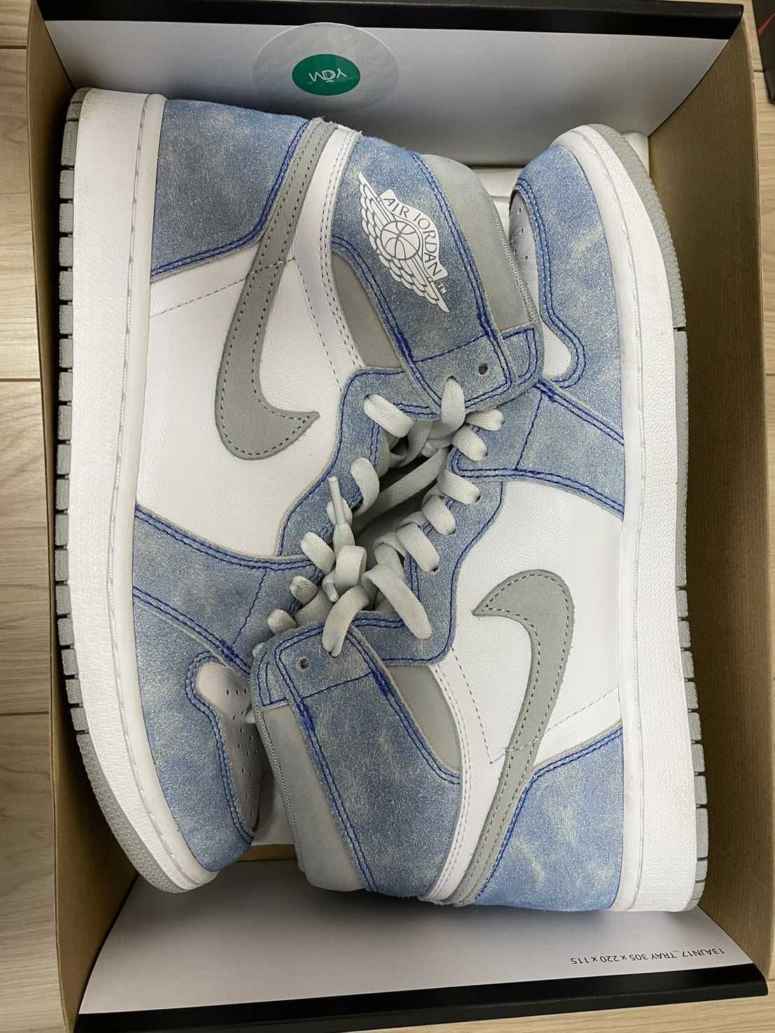 Nike Air Jordan 1 High OG "Hyper Royal"