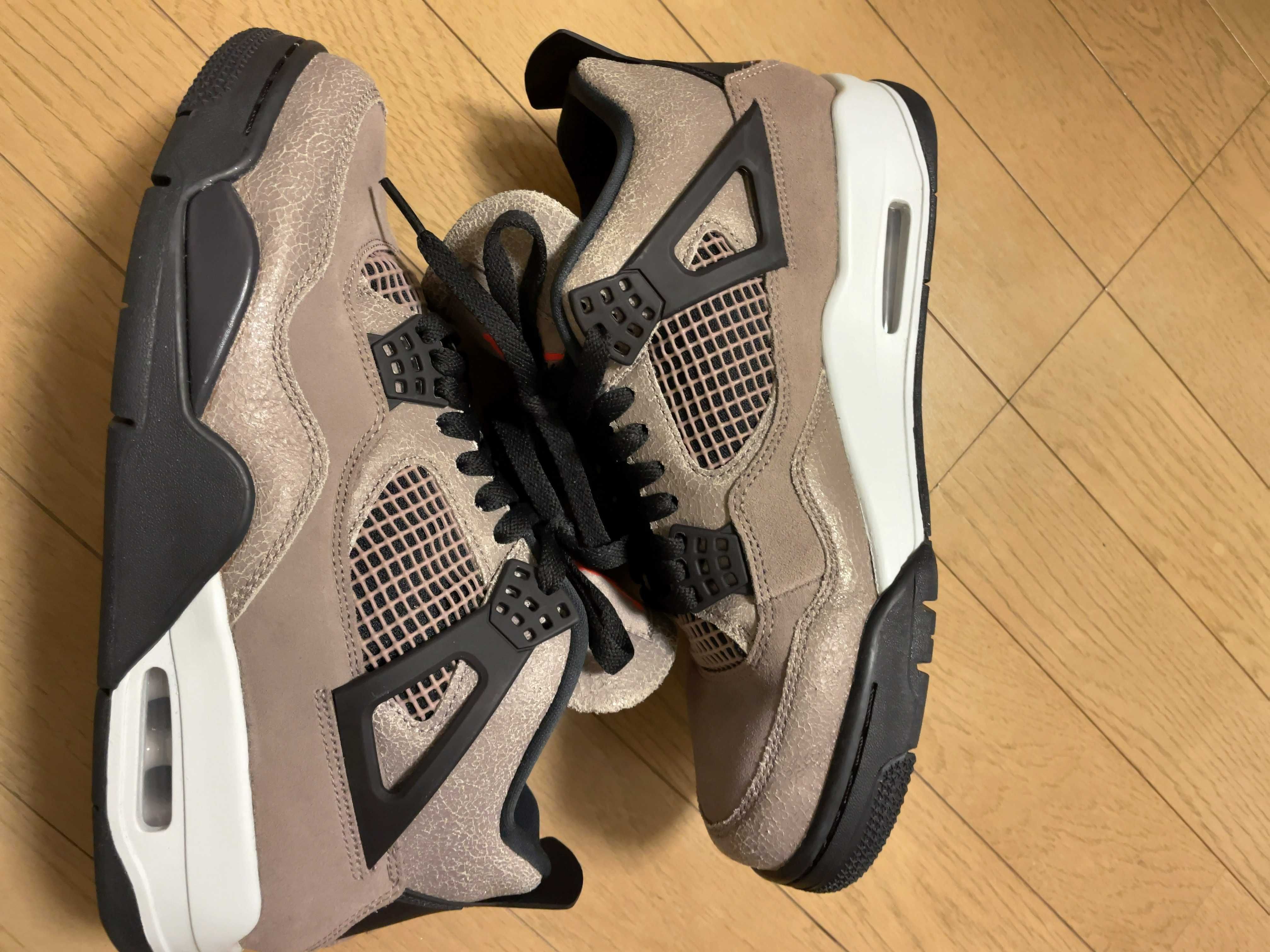 Nike Air Jordan 4 "Taupe Haze"