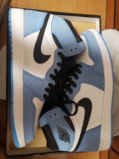 Nike Air Jordan 1 High OG "University Blue"