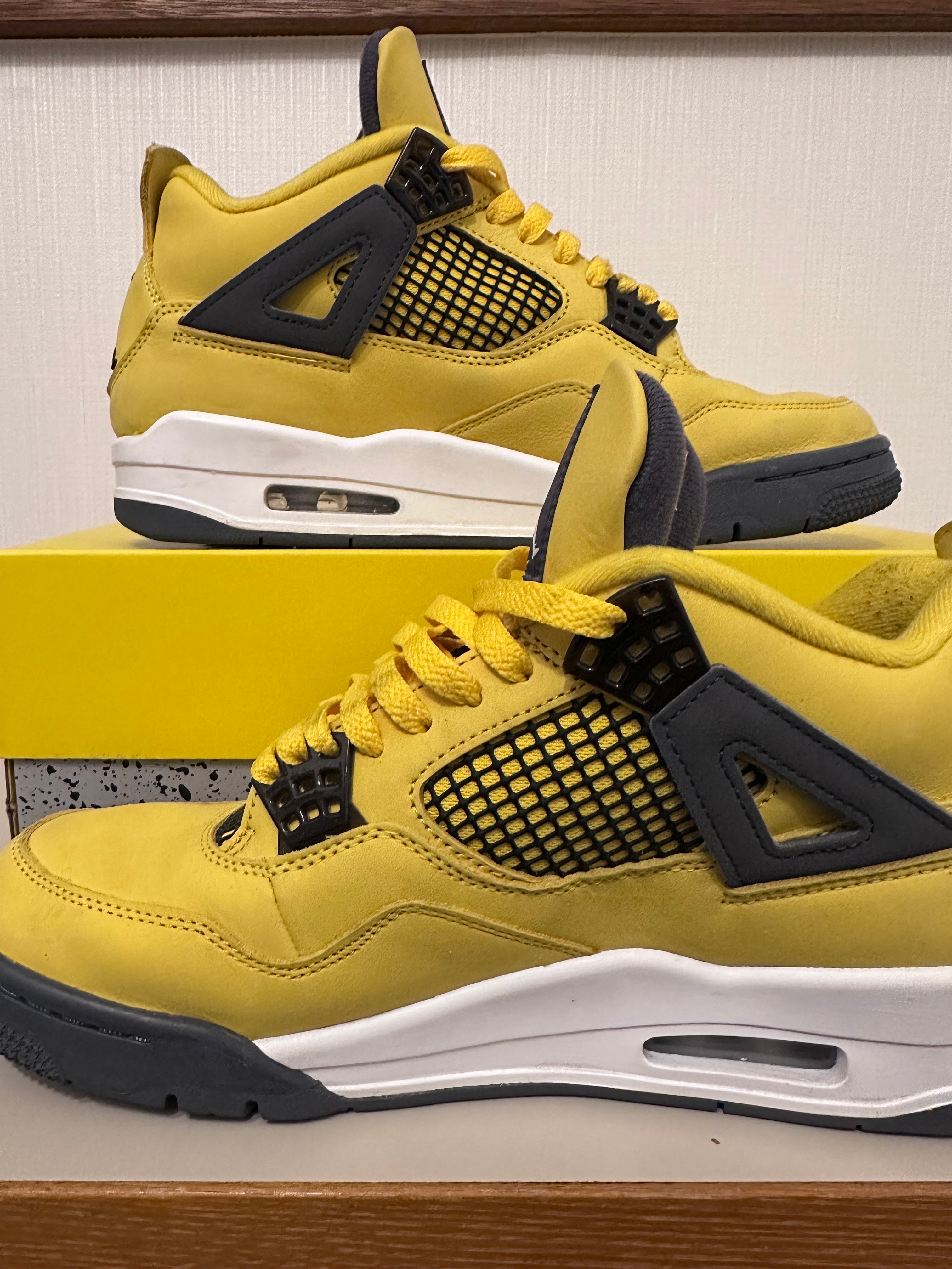 Nike Air Jordan 4 "Tour Yellow"