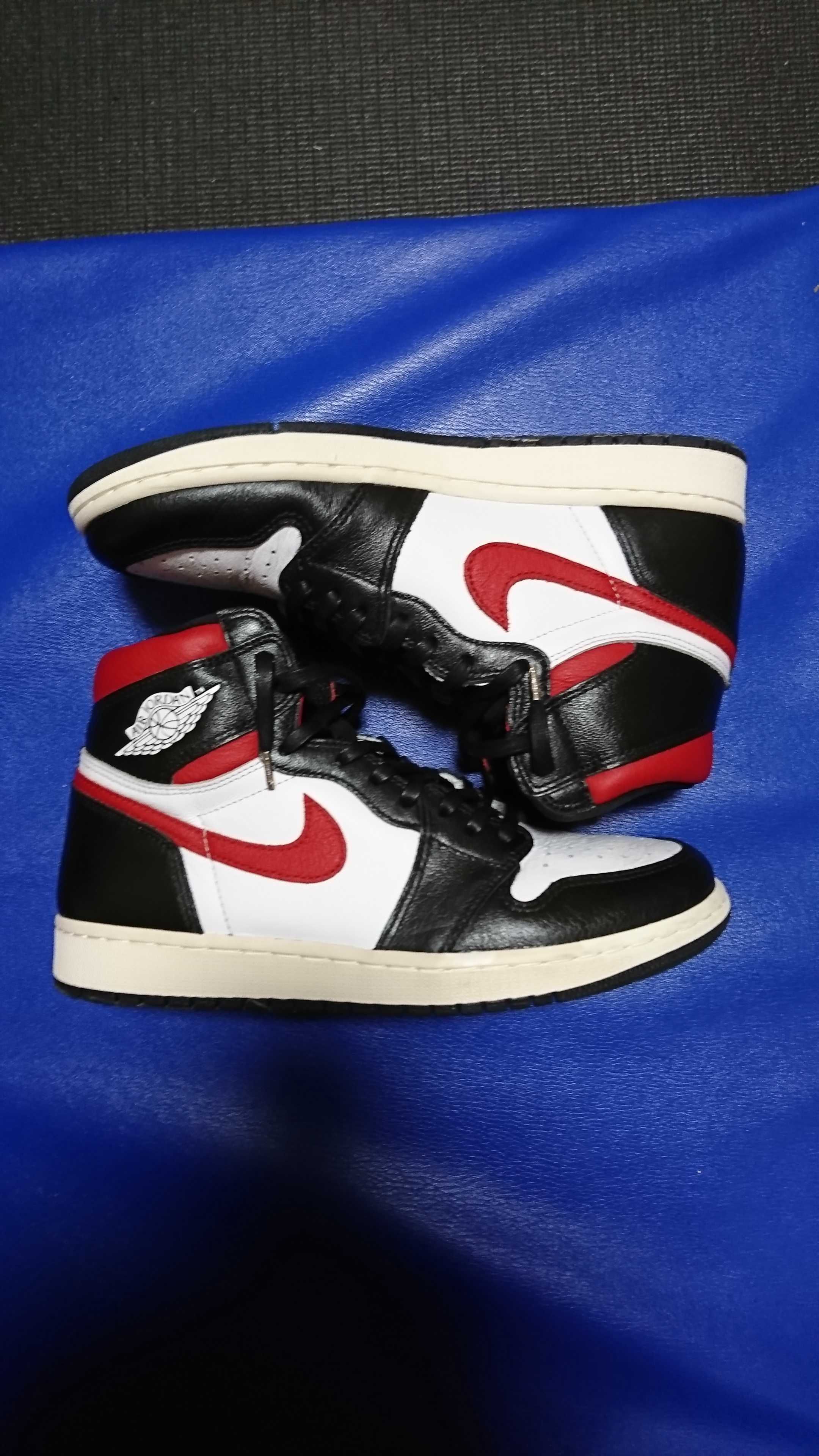 Nike Air Jordan 1 Retro High "Black/White/Sail/Gym Red"