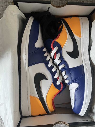 NIKE AIR JORDAN 1 LOW "WHITE/NAVY/YELLOW"