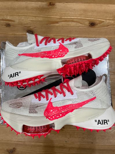 Off-White × Nike Air Zoom Tempo Next% Flyknit "Solar Red"