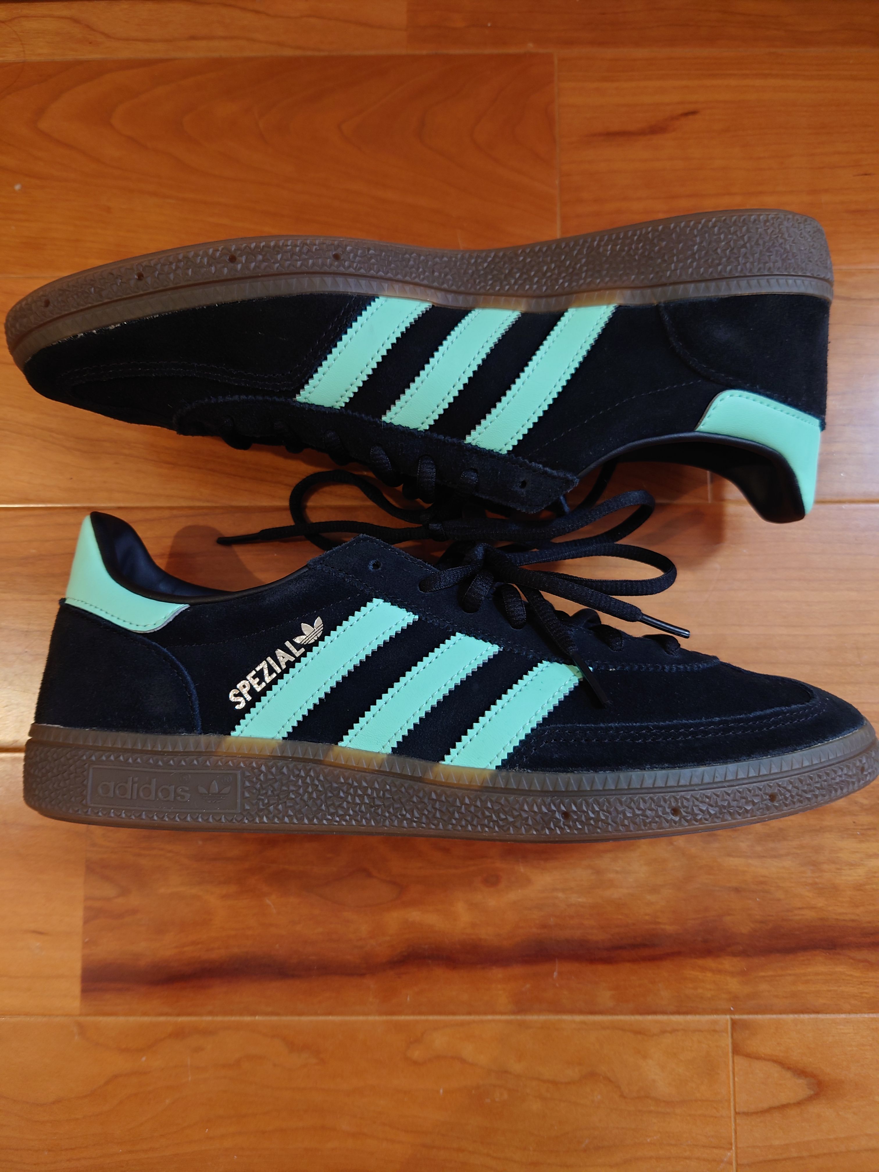 adidas Handball SPZL "Core Black/Clear Mint/Gum"
