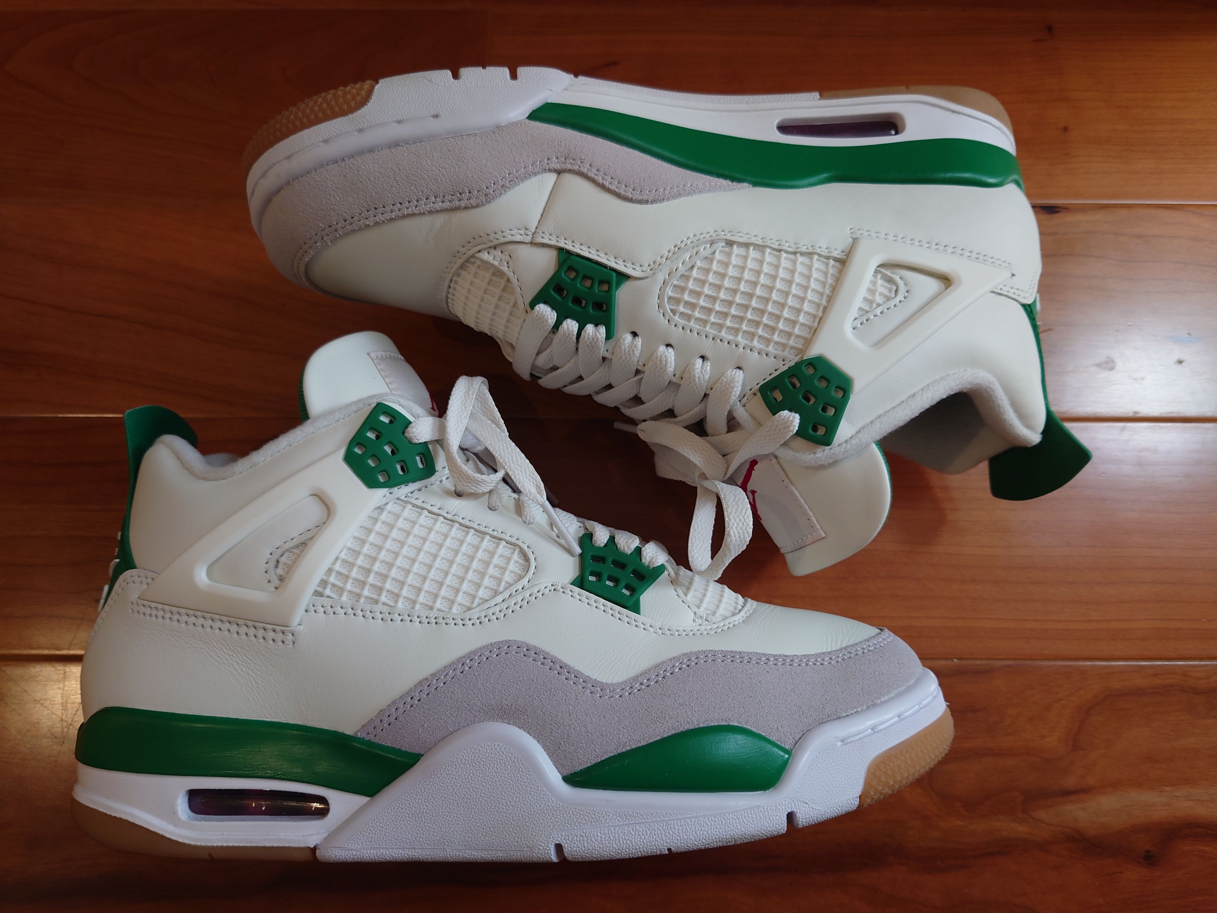 Nike SB × Air Jordan 4 Retro SP "Pine Green"