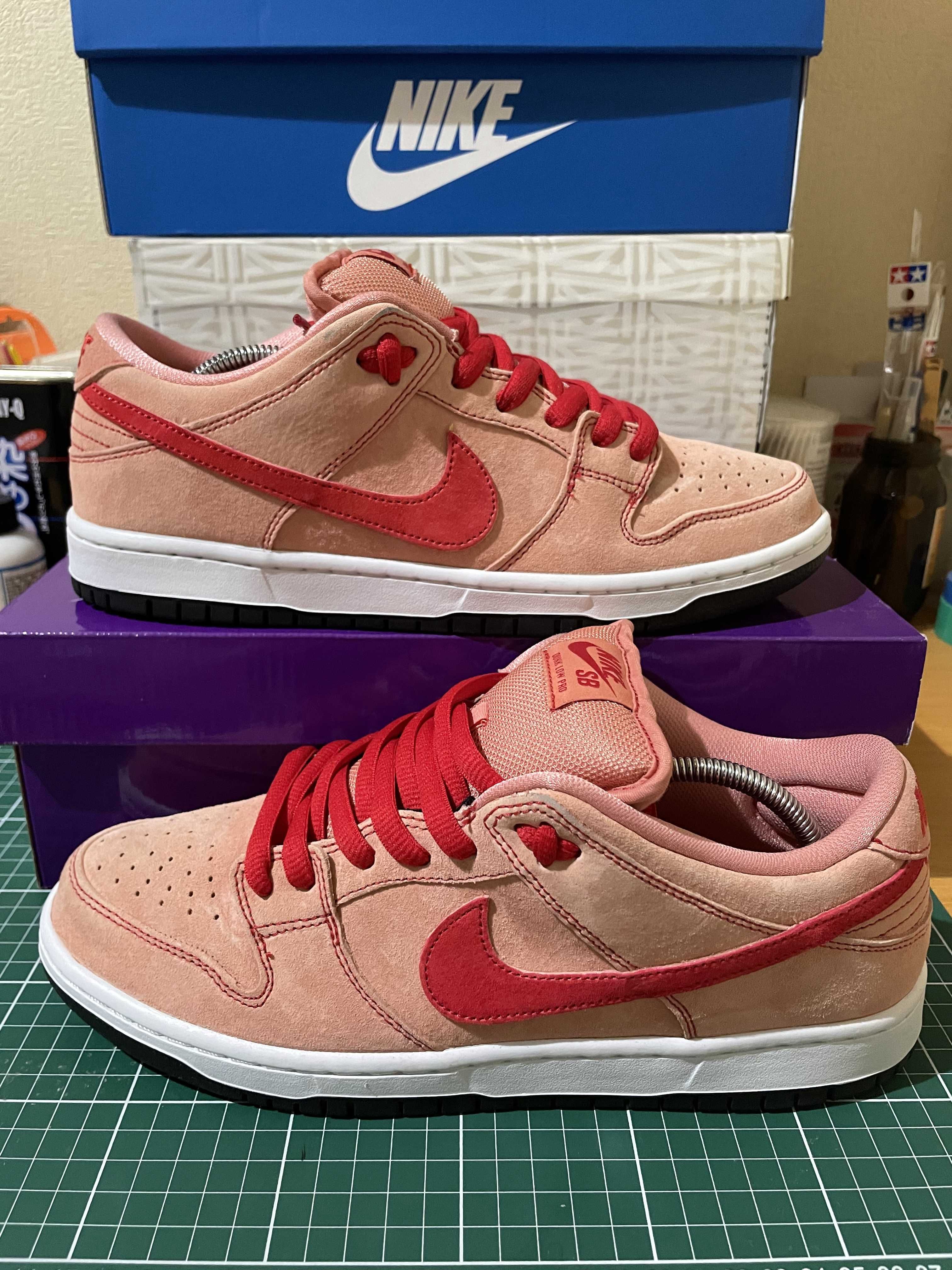 Nike SB Dunk Low "Pink Pig"