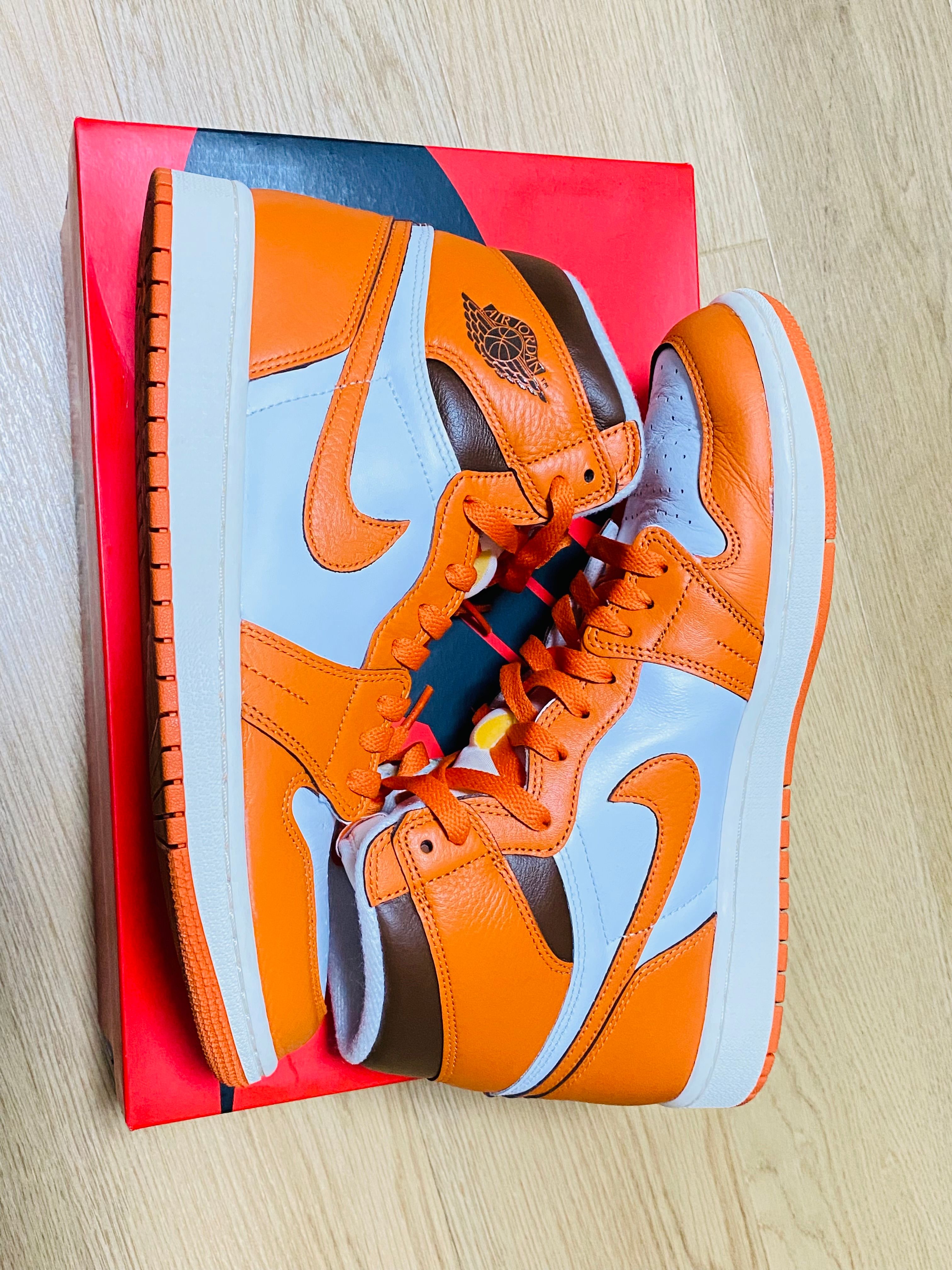 Nike Women's Air Jordan 1 High OG "Starfish"