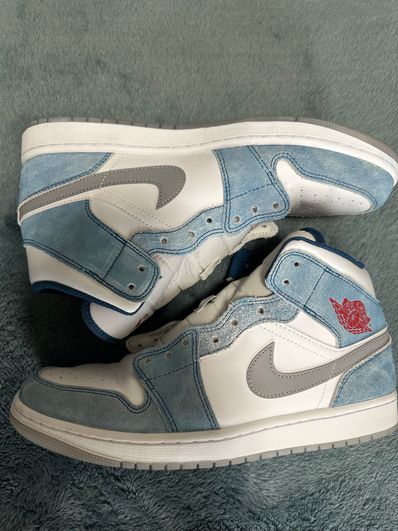 Nike Air Jordan 1 Mid SE "White/Hyper Royal/Red"