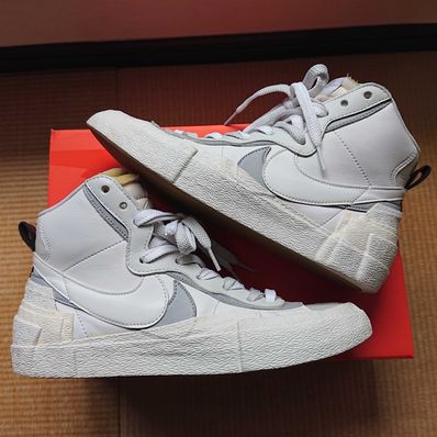 sacai × NIKE BLAZER MID "WHITE/WOLF GREY"