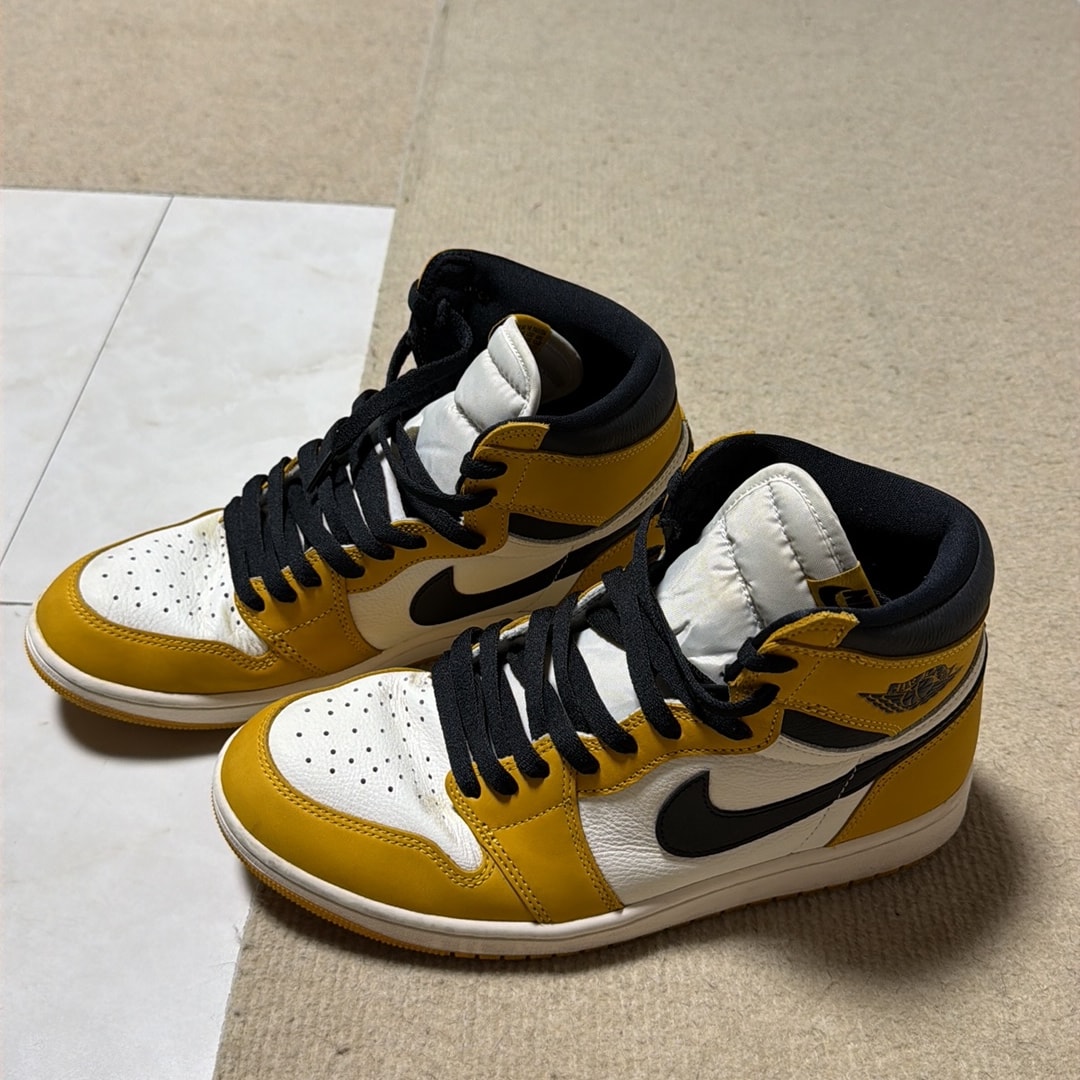Nike Air Jordan 1 Retro High OG "Yellow Ochre"