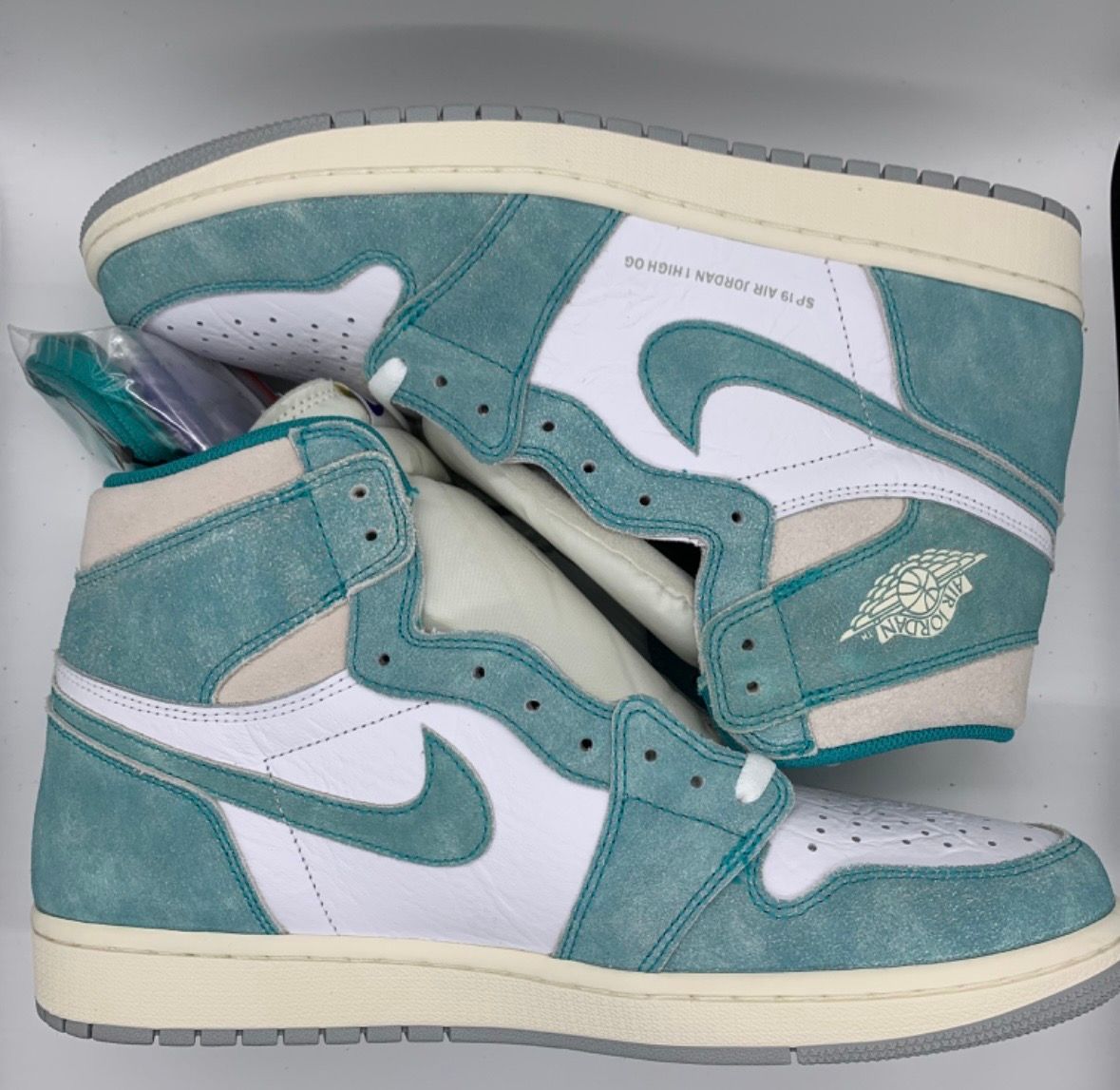 Nike Air Jordan 1 Retro High OG "Turbo Green"