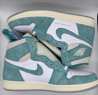 Nike Air Jordan 1 Retro High OG "Turbo Green"