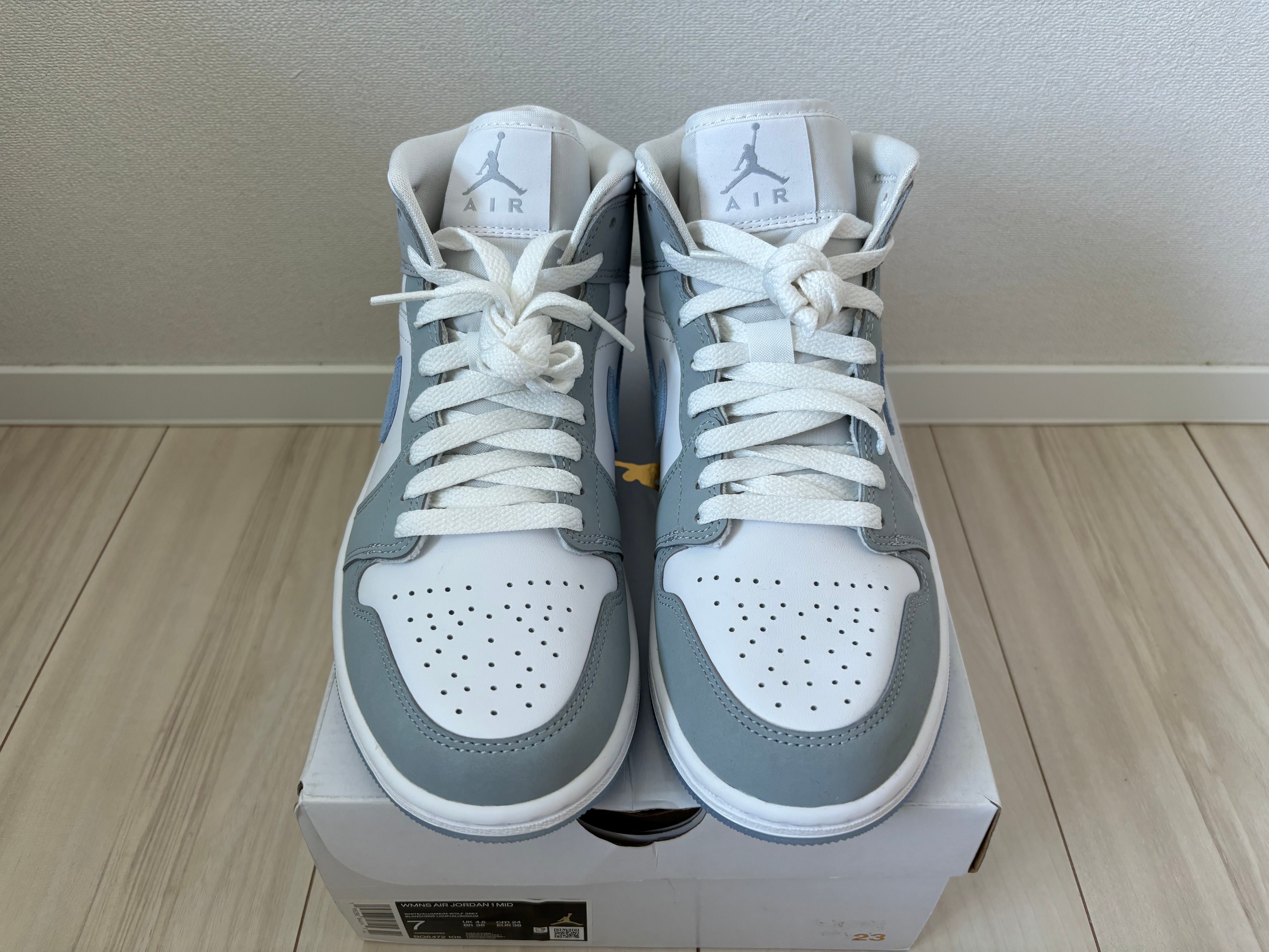 Nike Women's Air Jordan 1 Mid "Wolf Grey"