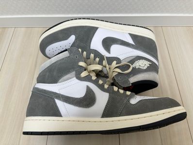 Nike Air Jordan 1 Retro High OG "Black and Smoke Grey"