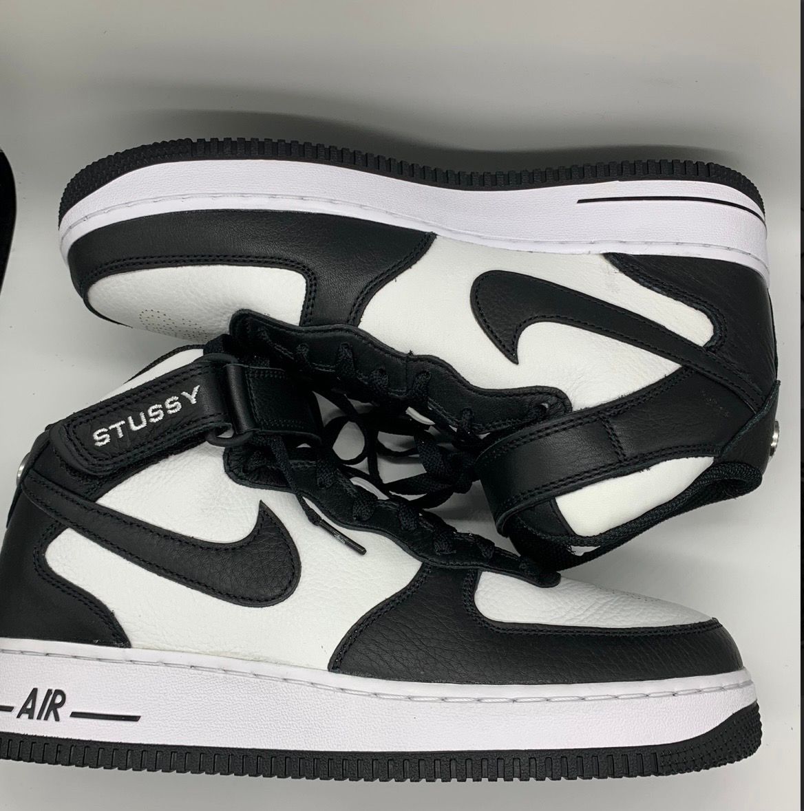 Stussy × Nike Air Force 1 Mid "Black and Light Bone"