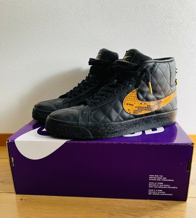 Supreme × Nike SB Blazer Mid "Black"