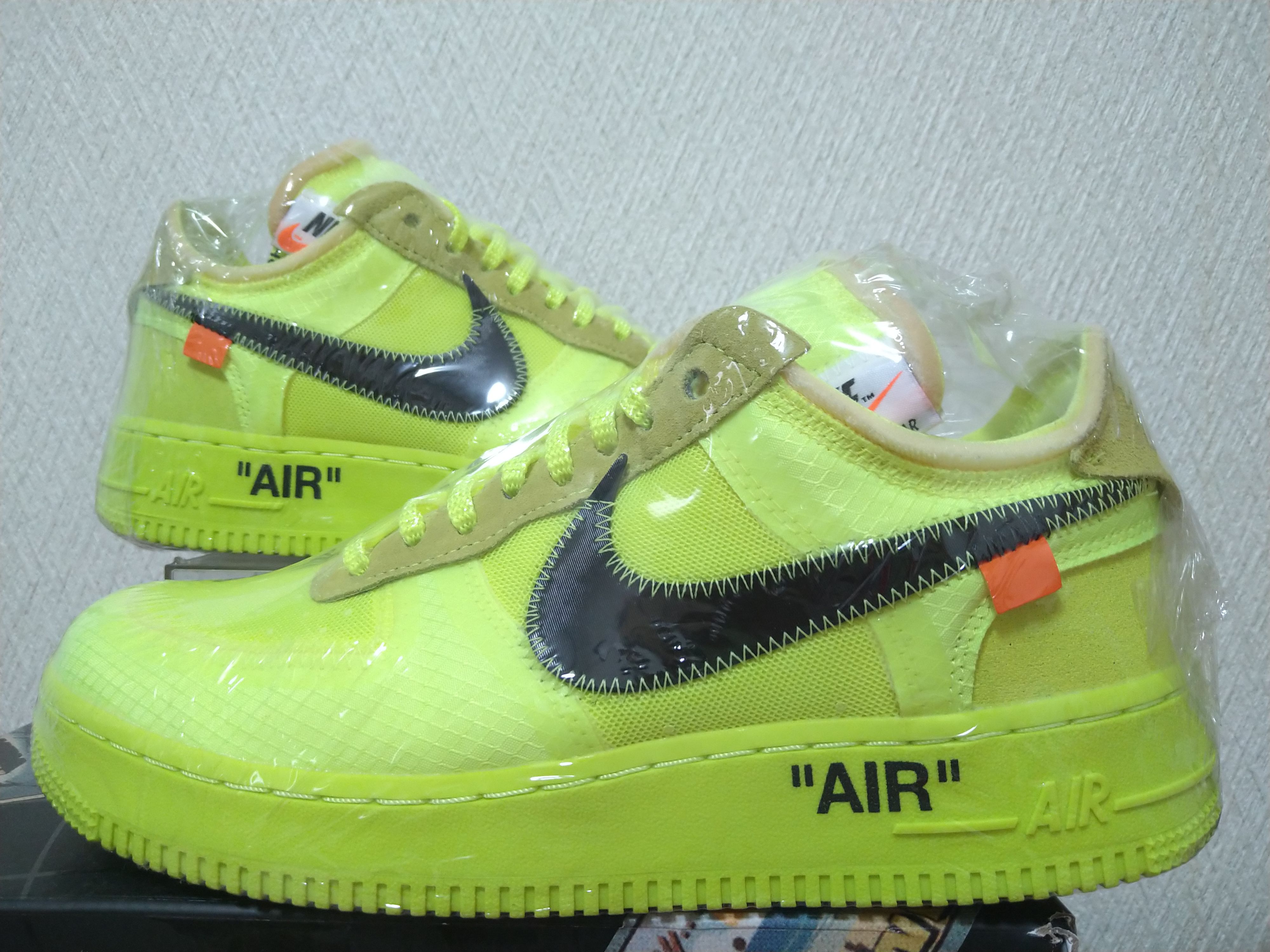 Off-White × Nike Air Force 1 Low "Volt"