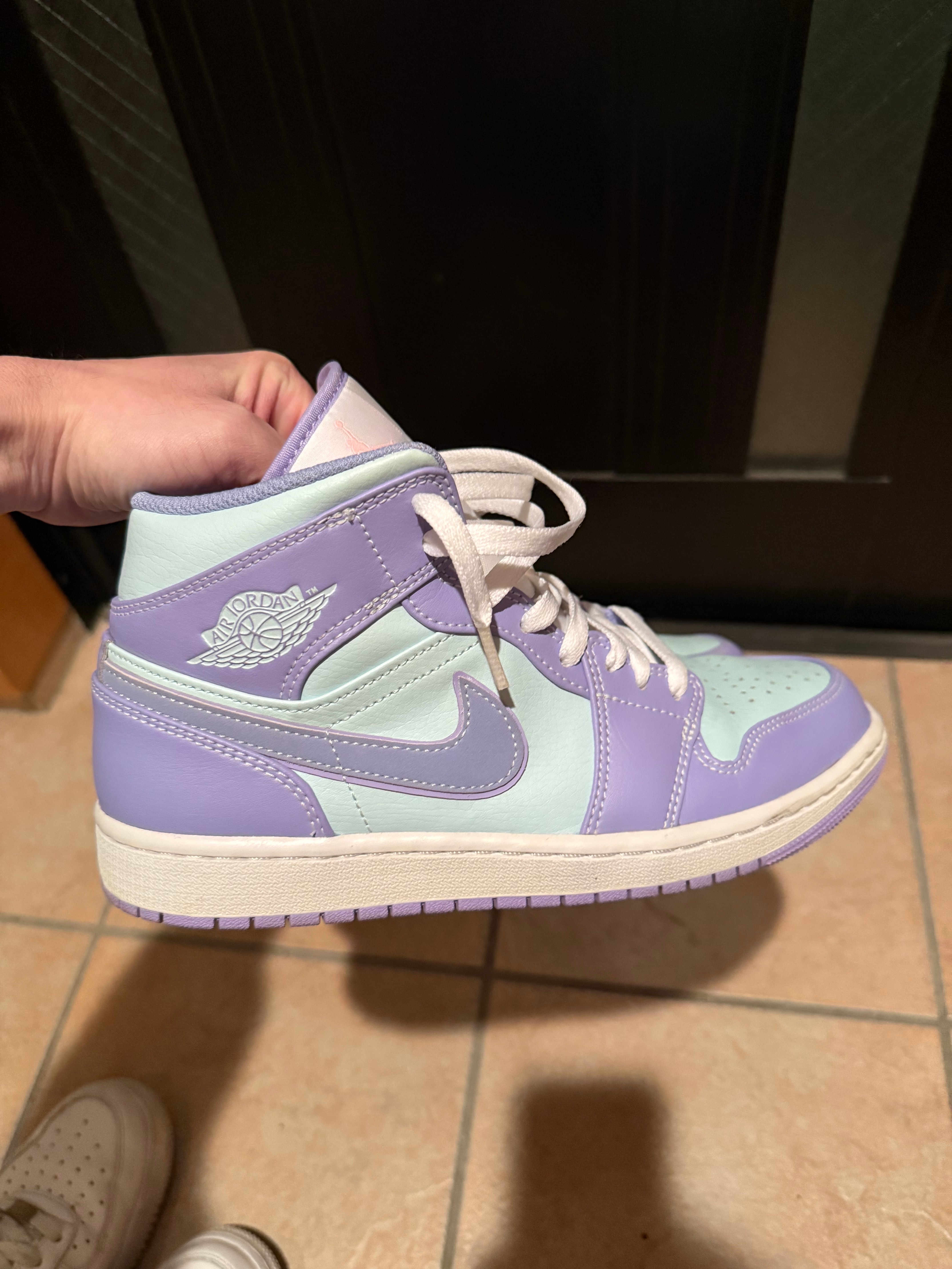 ナイキ エアジョーダン1 ミッド "パープルアクア"