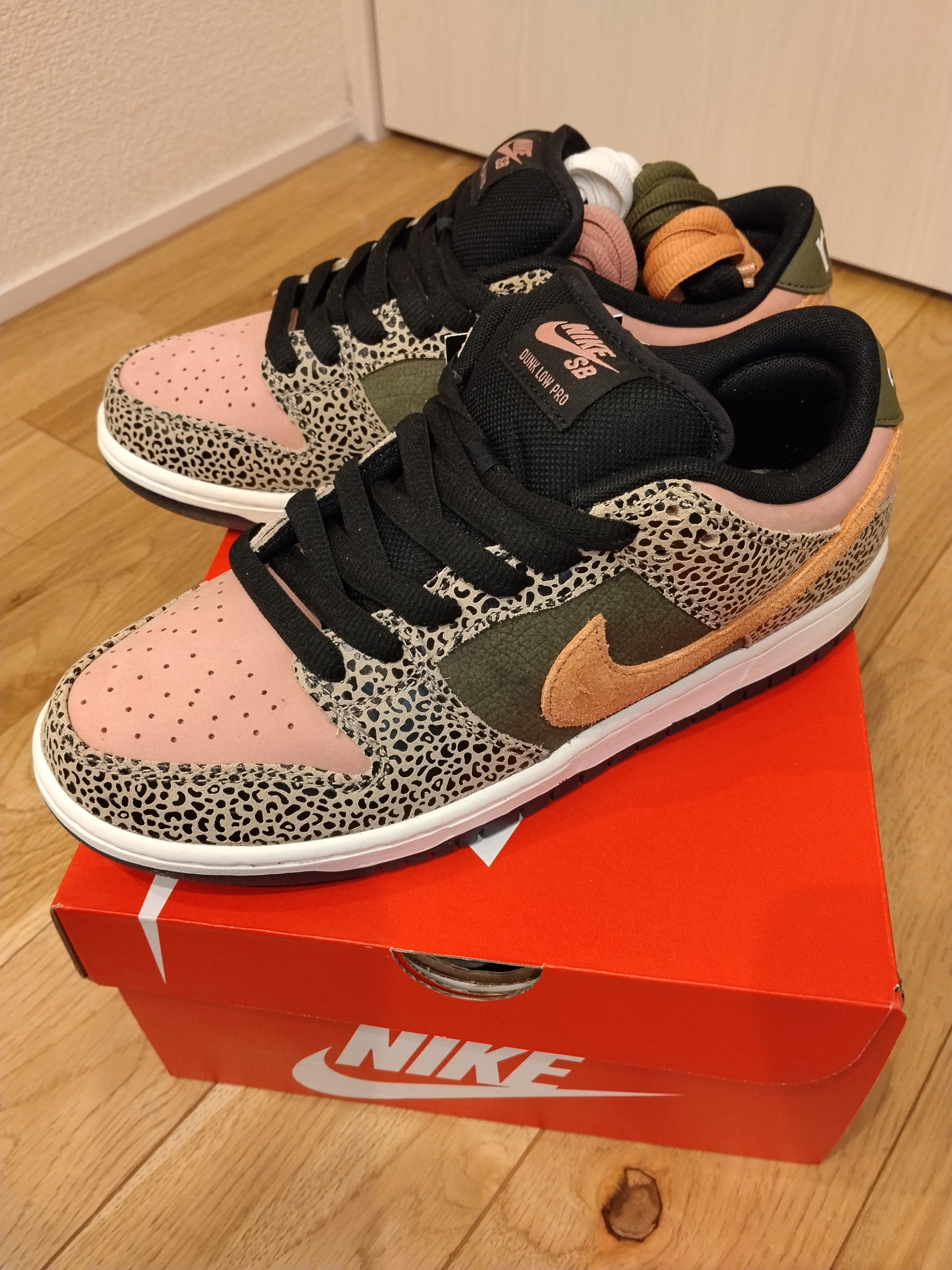 Arts Rec × Nike SB Dunk Low Pro "Rust Pink and Rough Green"