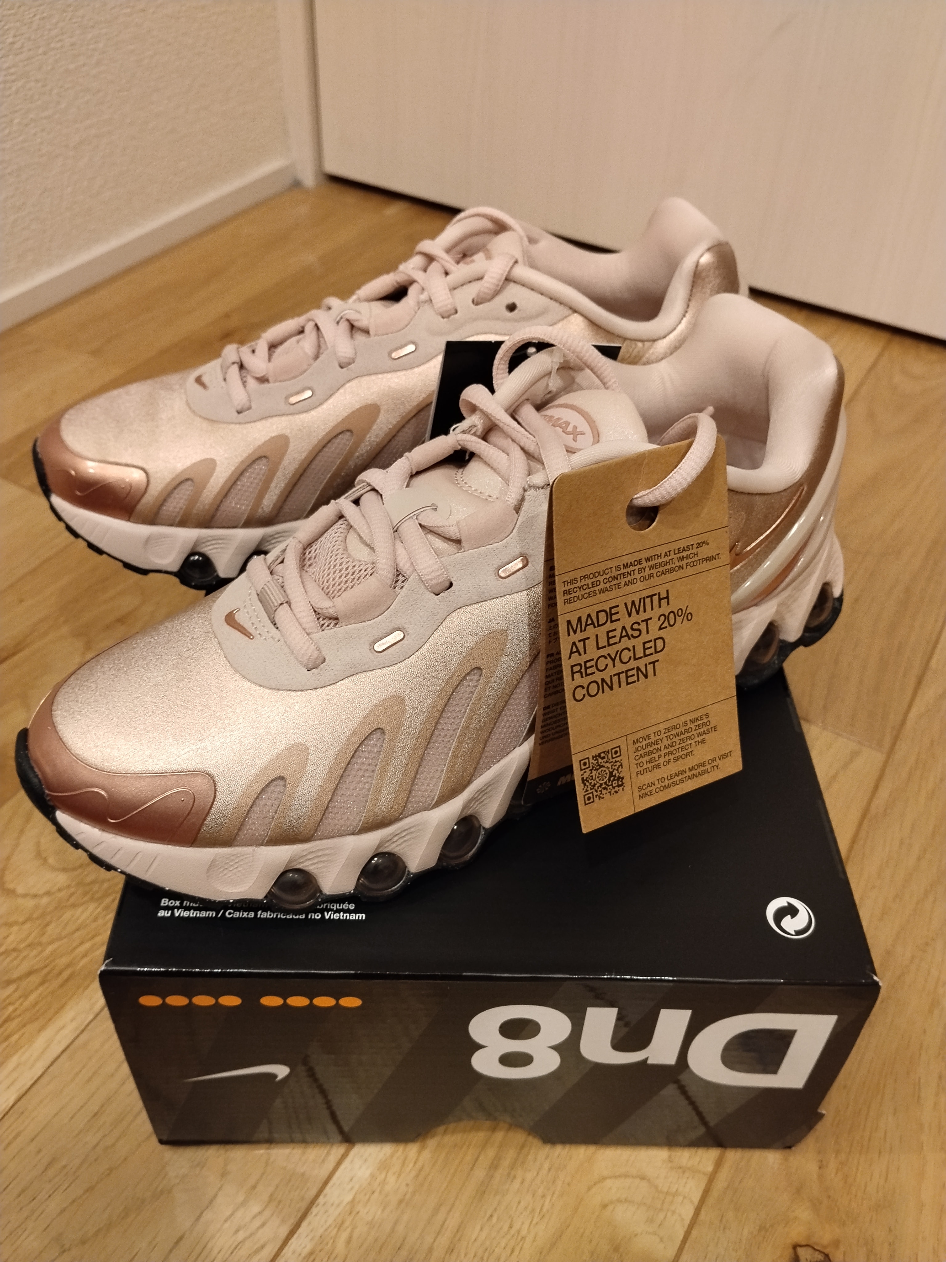 Nike Women's Air Max DN8 "Rose Gold"