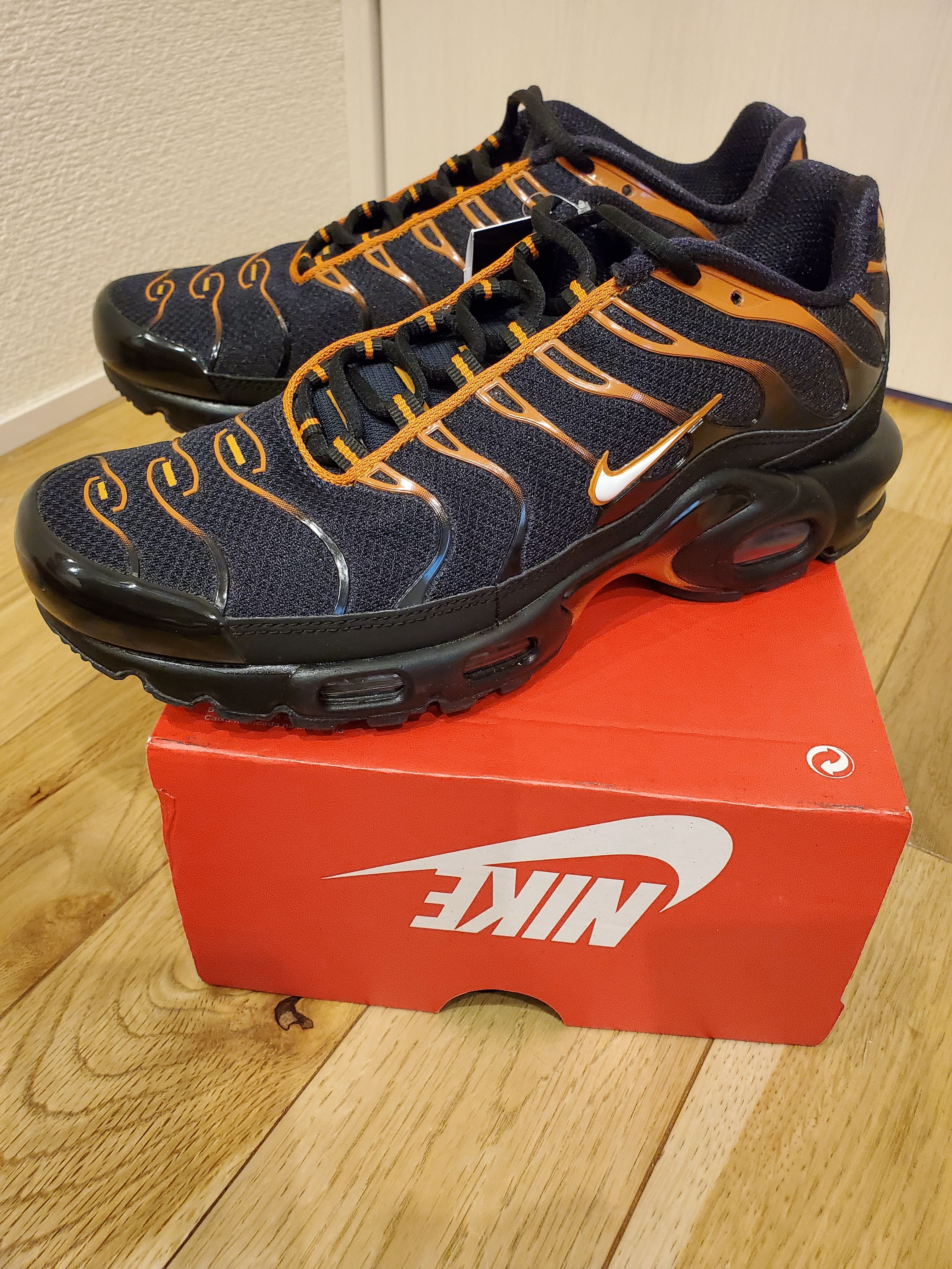 Nike Air Max Plus "Dark Obsidian/Monarch"