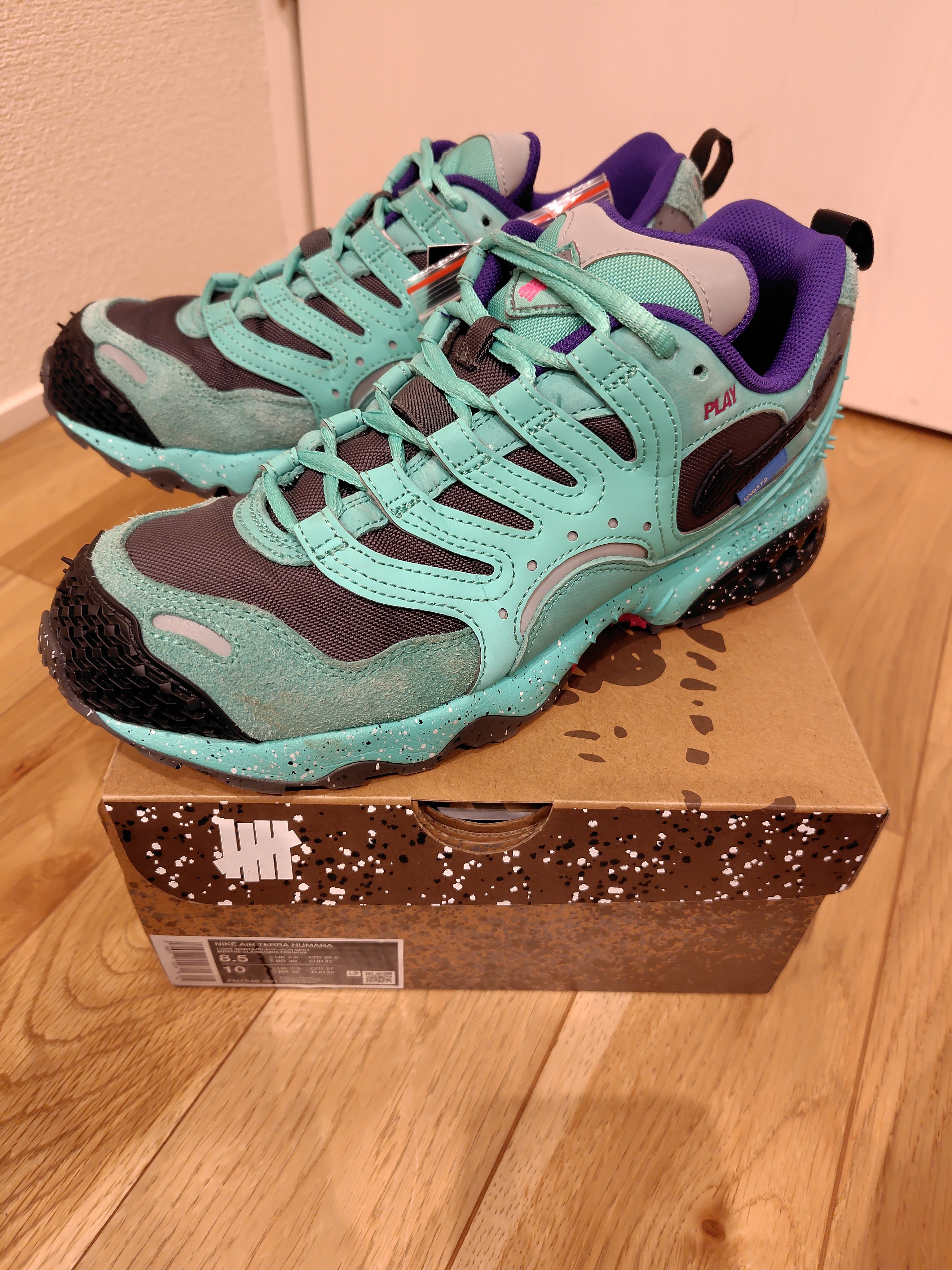 UNDEFEATED × Nike Air Terra Humara "Light Menta"