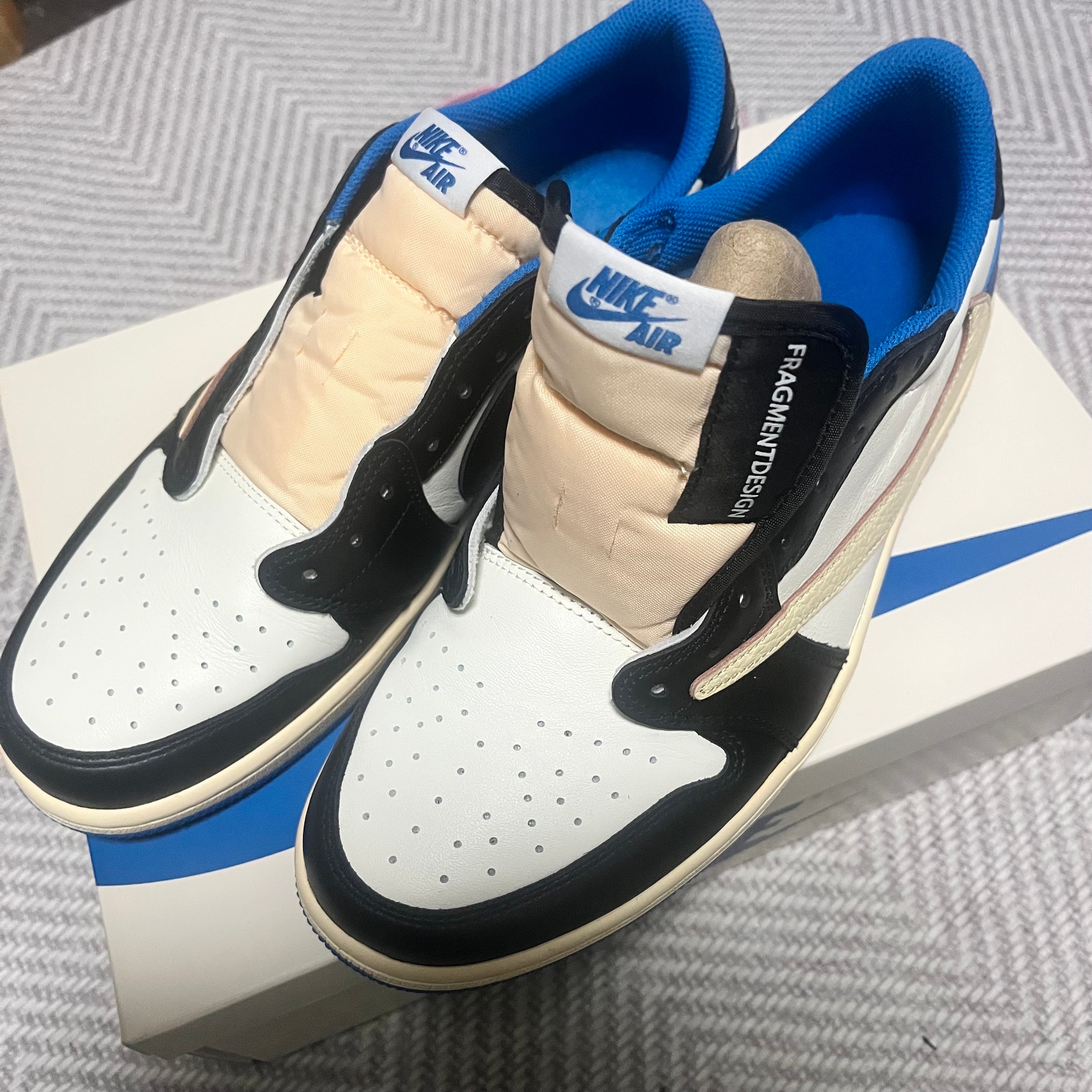 Travis Scott × fragment design × Nike Air Jordan 1 Low OG SP "Military Blue"