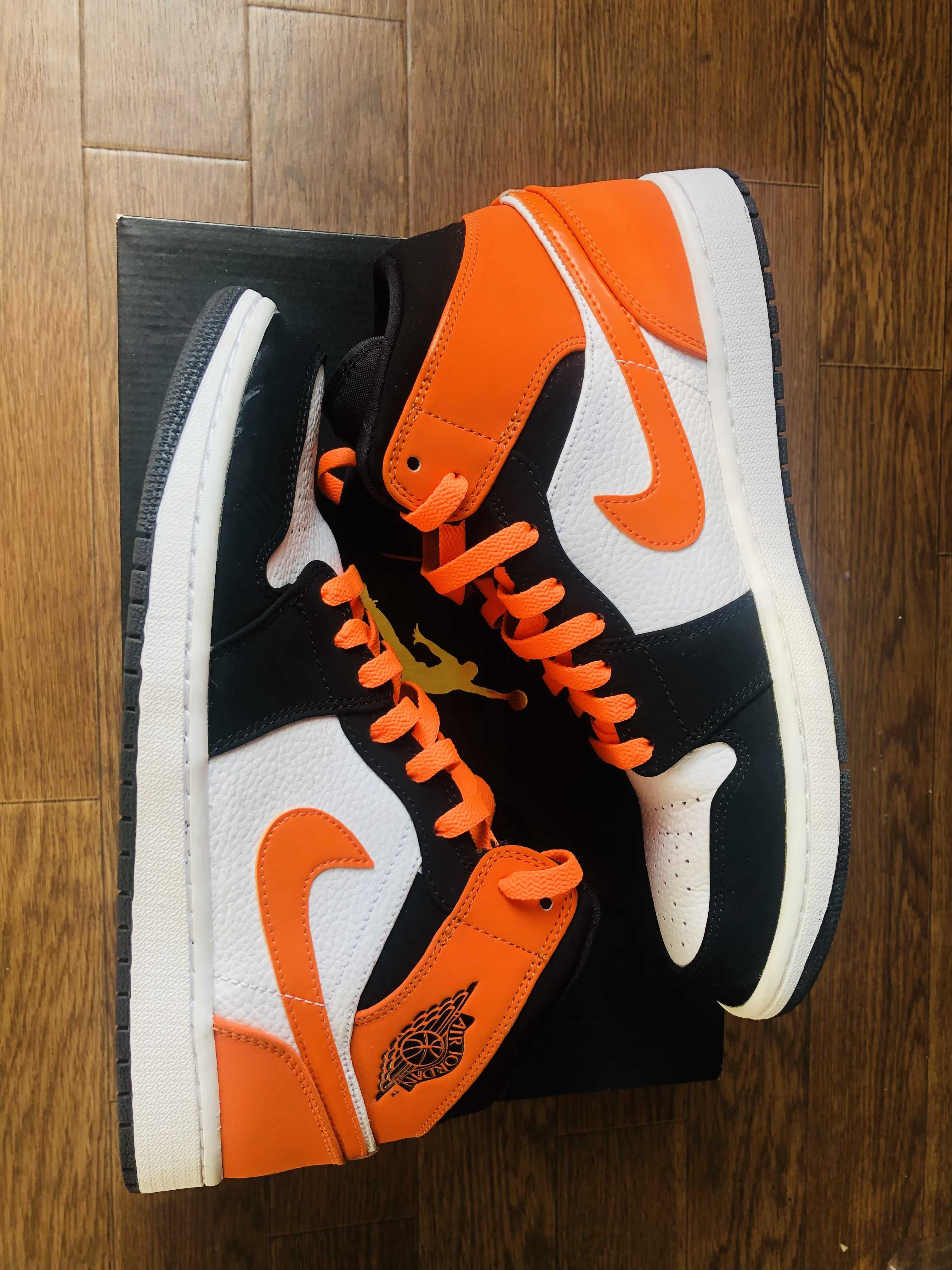 NIKE AIR JORDAN 1 MID "SHATTERED BACKBOARD"