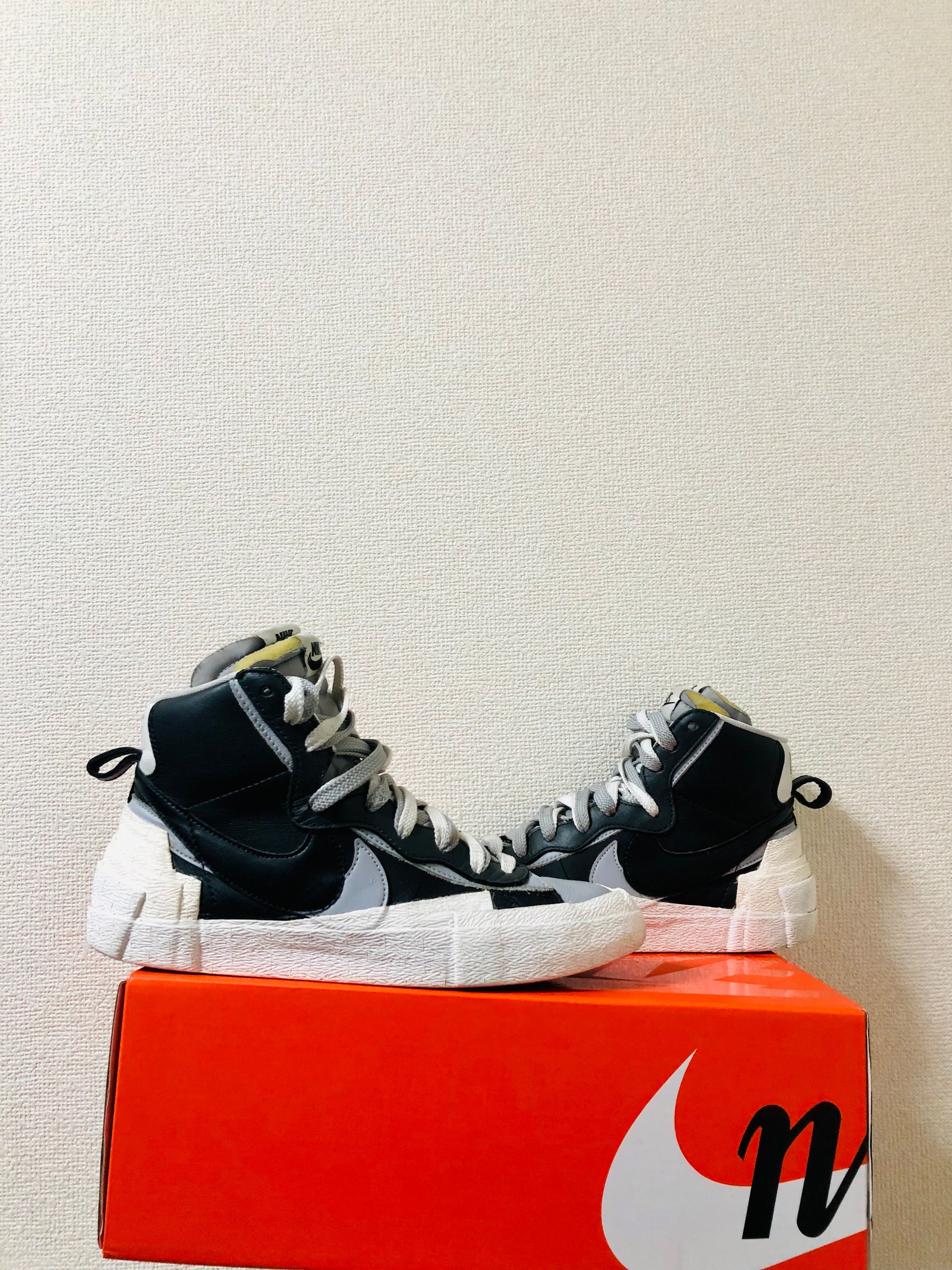 sacai × NIKE BLAZER MID "BLACK/WOLF GREY/WHITE"