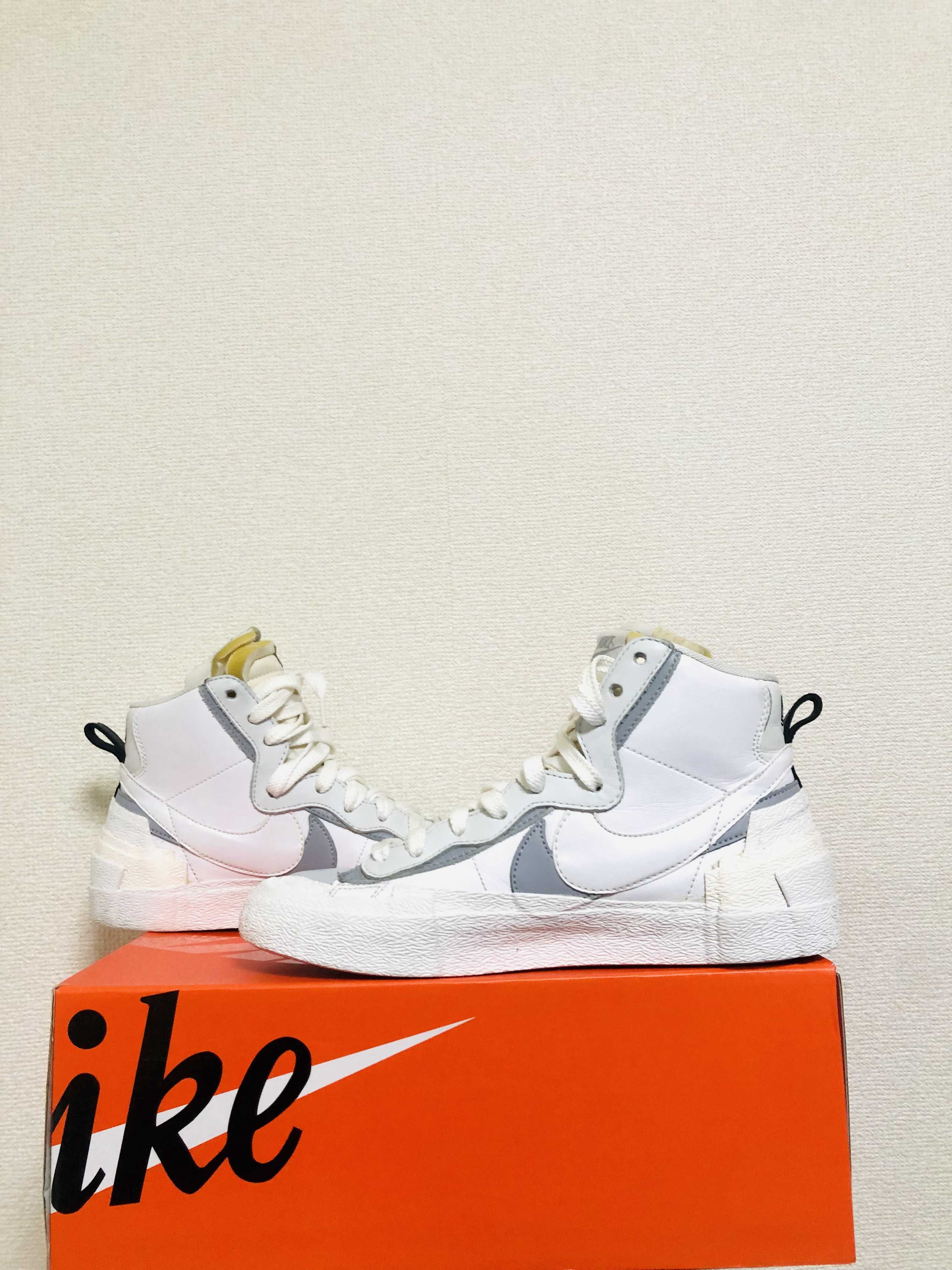 sacai × NIKE BLAZER MID "WHITE/WOLF GREY"