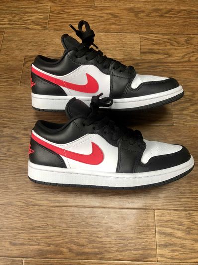 NIKE Women's AIR JORDAN 1 LOW "BLACK/SIREN RED/WHITE"