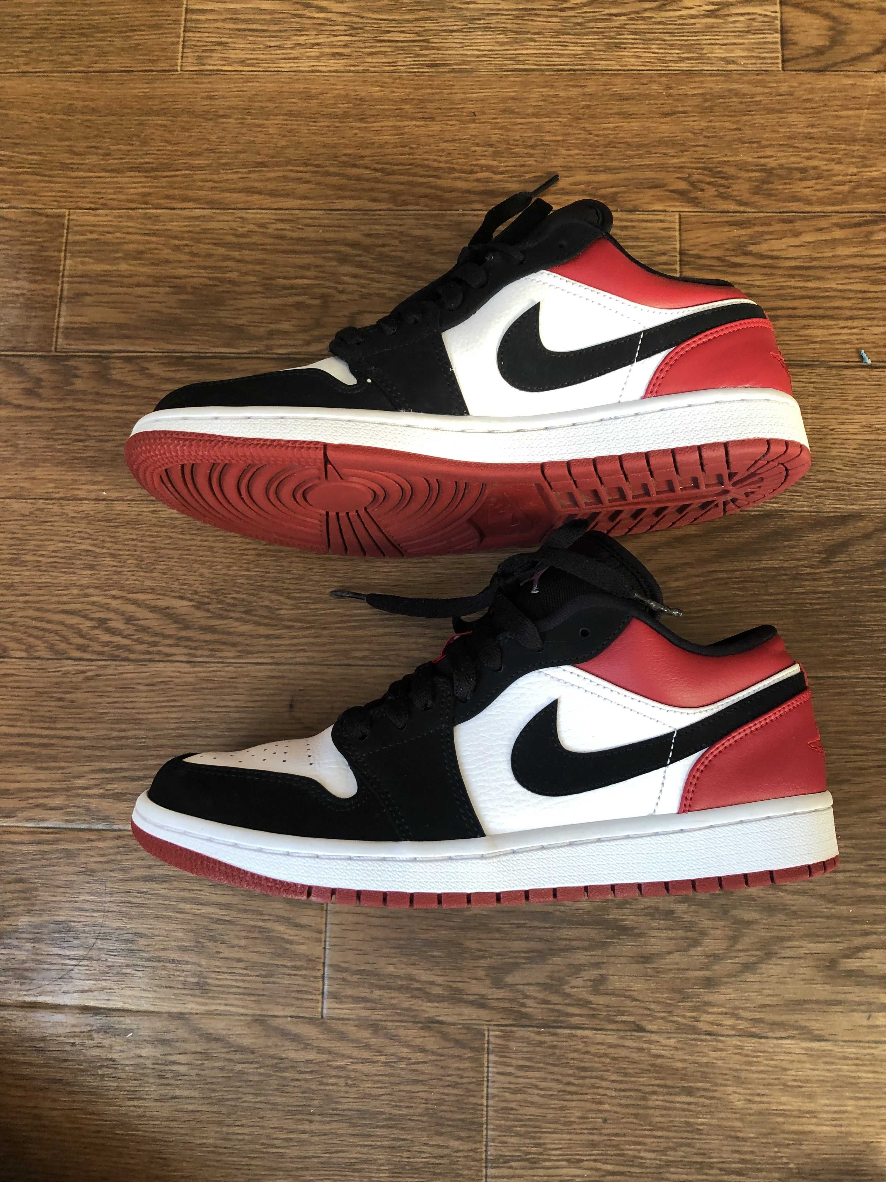 Nike Air Jordan 1 Low "Black Toe"